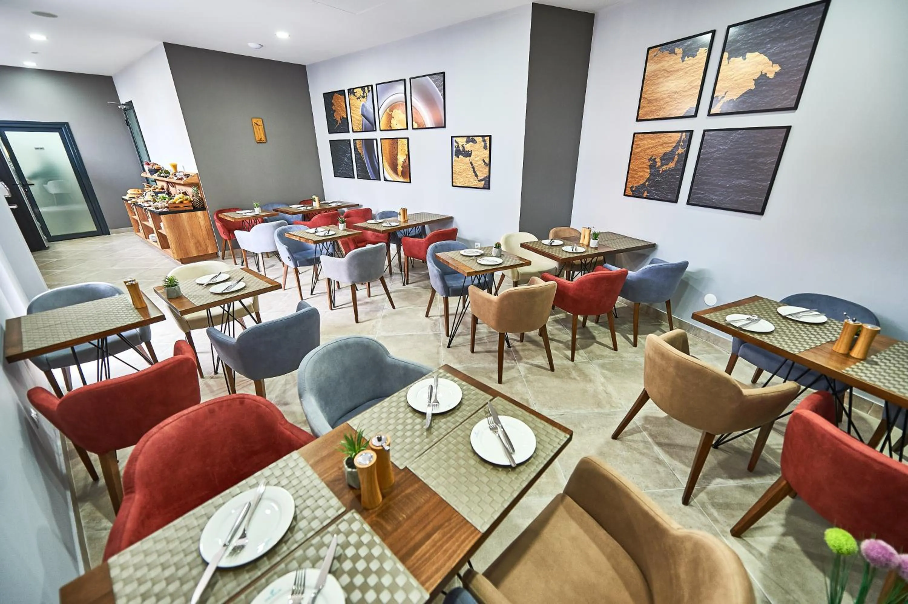 Restaurant/places to eat in Perla Residence Hotel & SPA