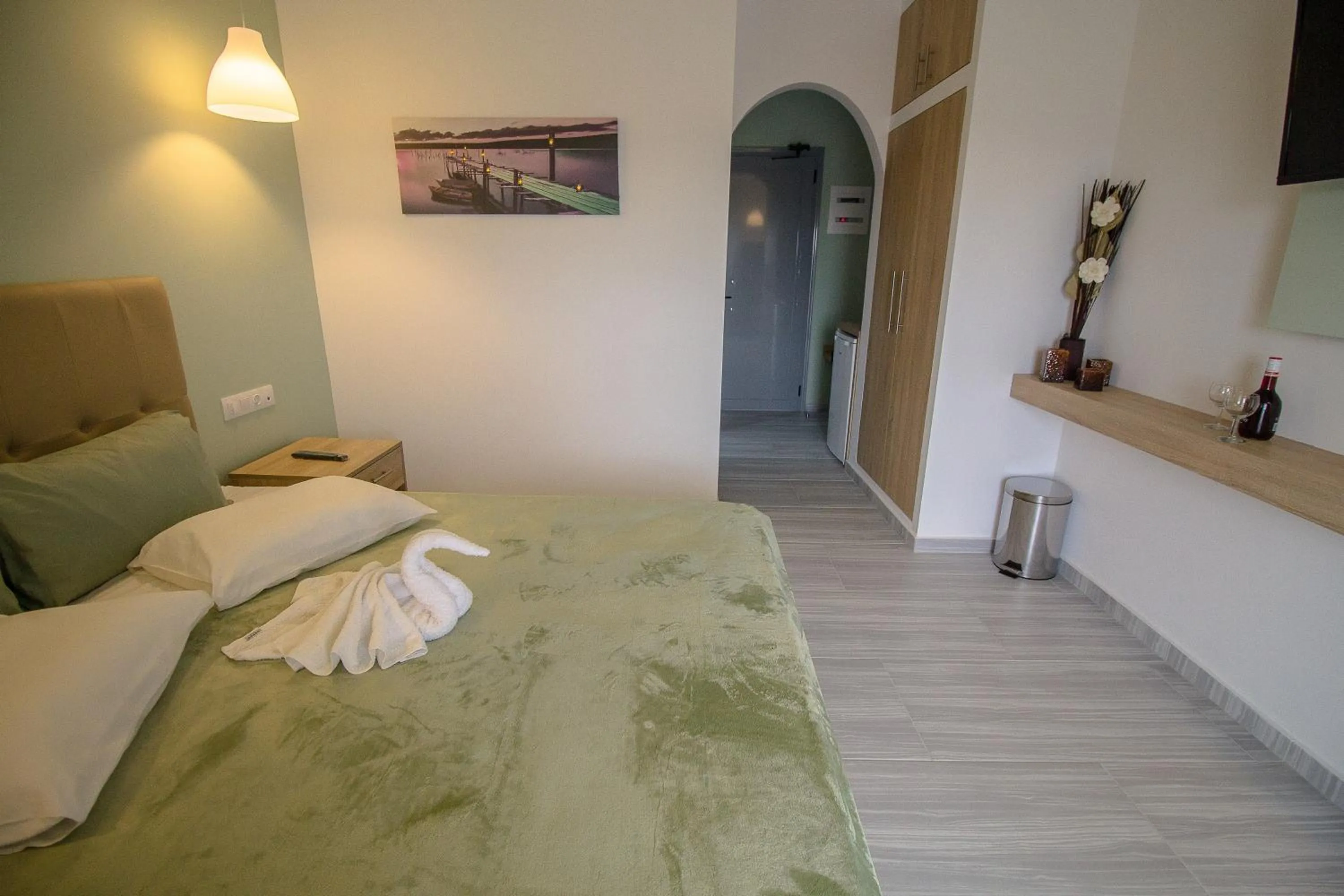 Photo of the whole room, Bed in Maroula Studios