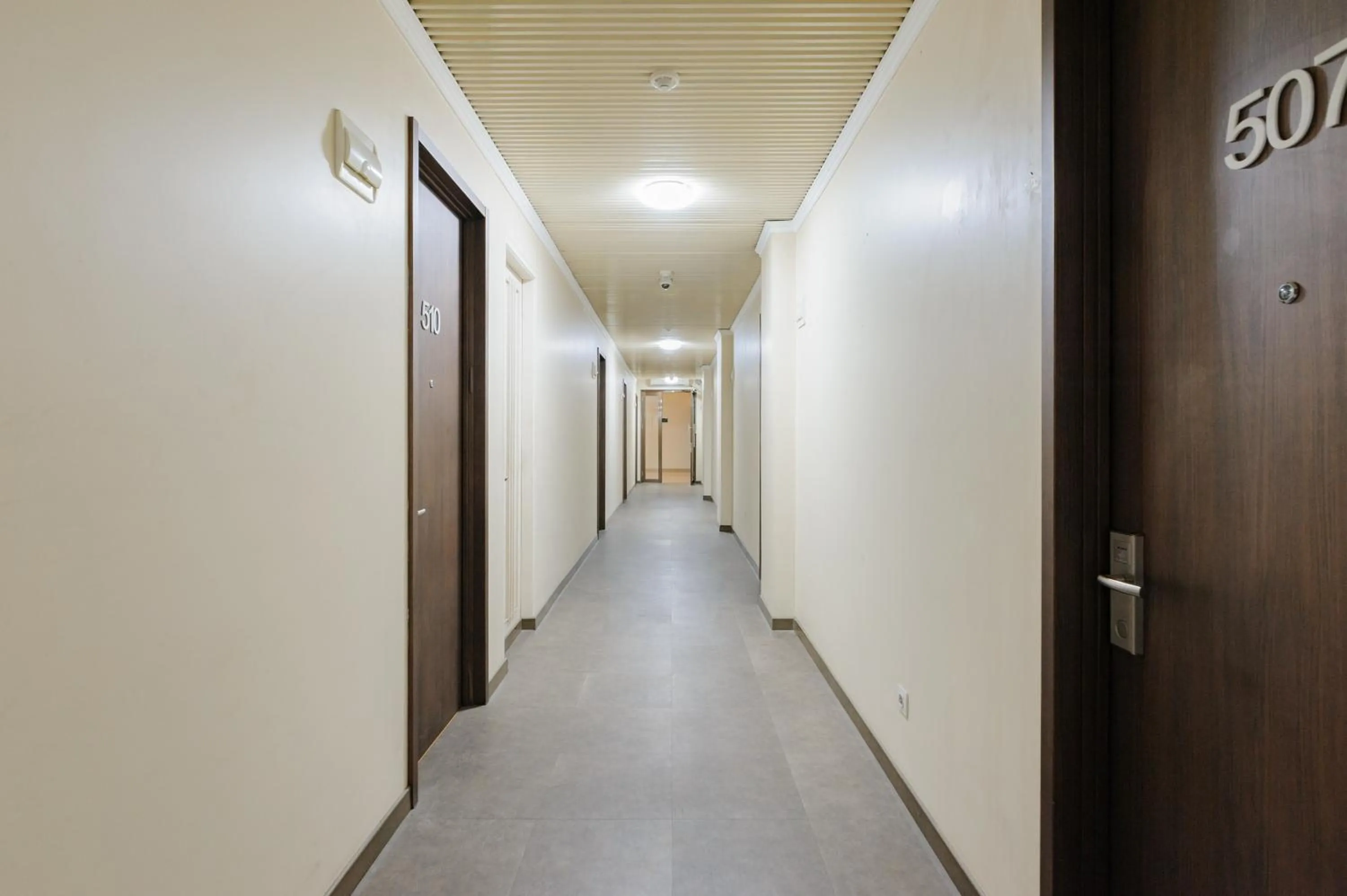 Property building in Sans Vibes Joe Hotel Soekarno Hatta Airport