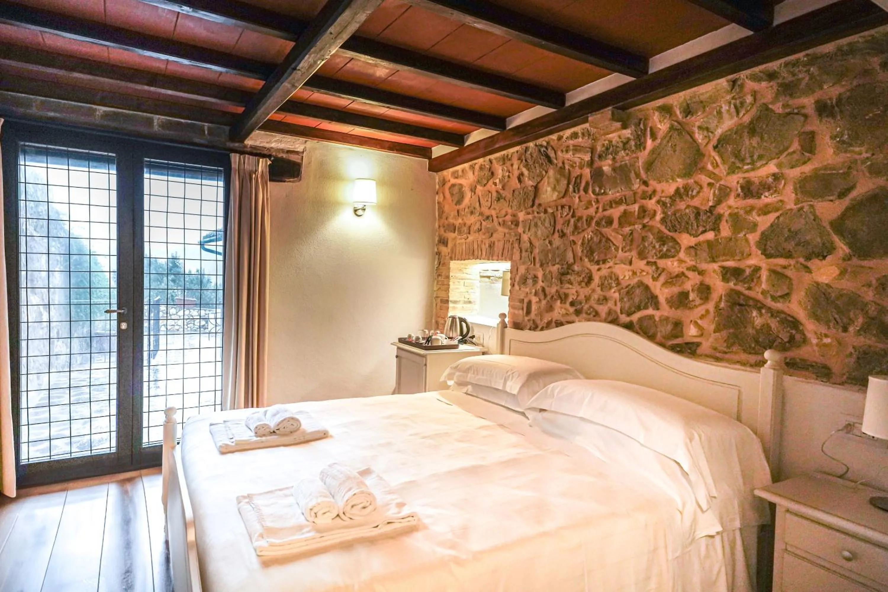 Bedroom, Bed in Borgo Il Poggiaccio Residenza Turistico Alberghiera