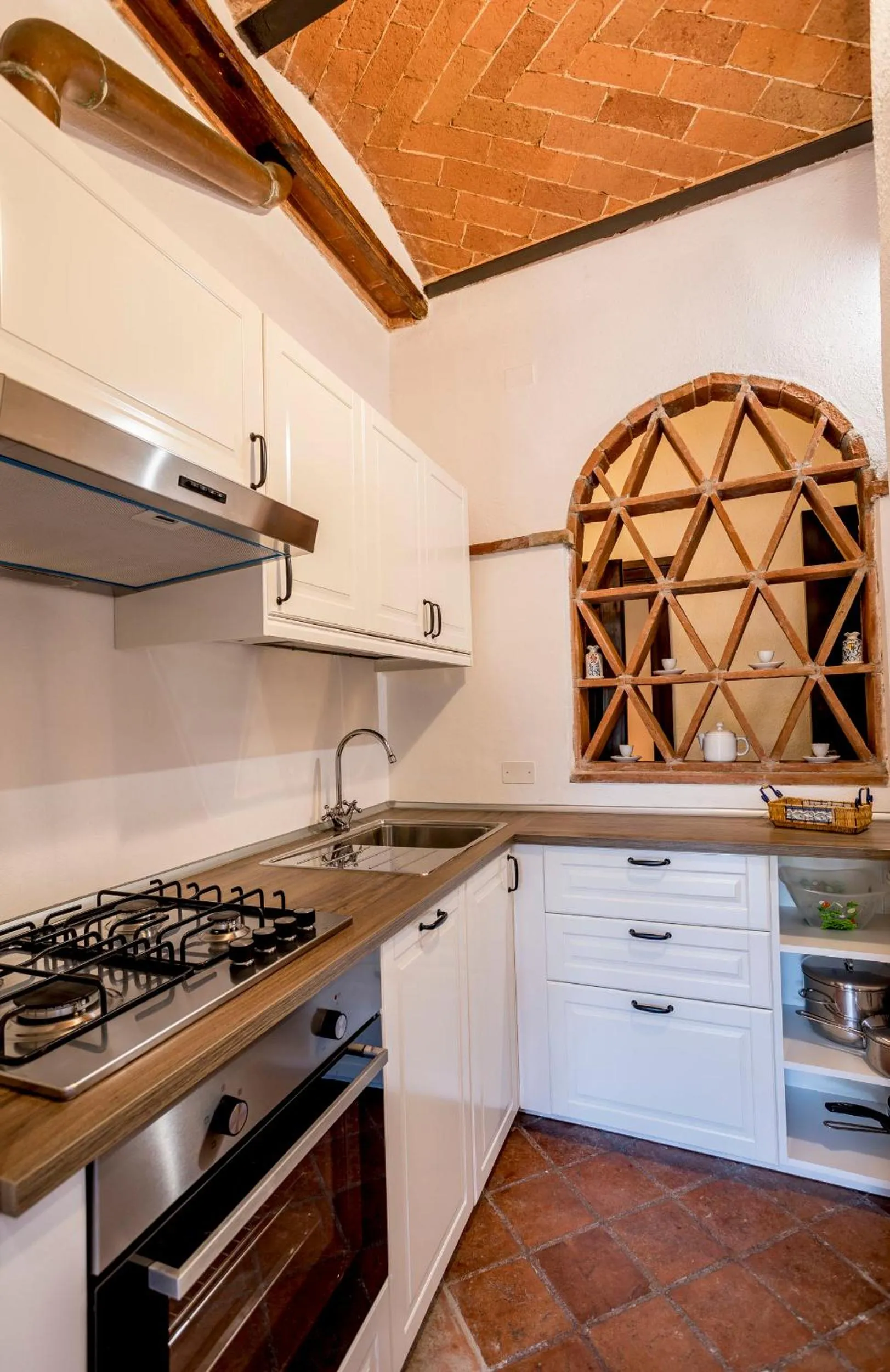 Kitchen or kitchenette in Borgo Il Poggiaccio Residenza Turistico Alberghiera