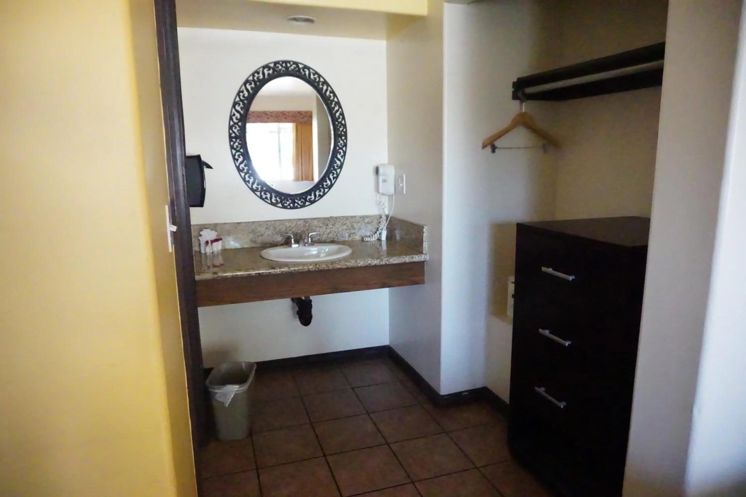 Bedroom in Casa Bella Inn Downtown LA