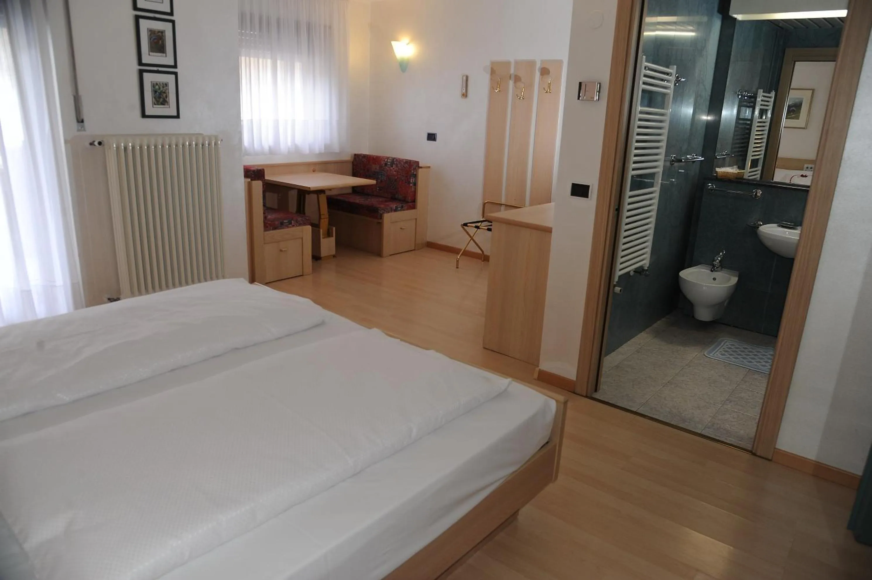 Bedroom, Bed in Hotel Sole Family Hotel