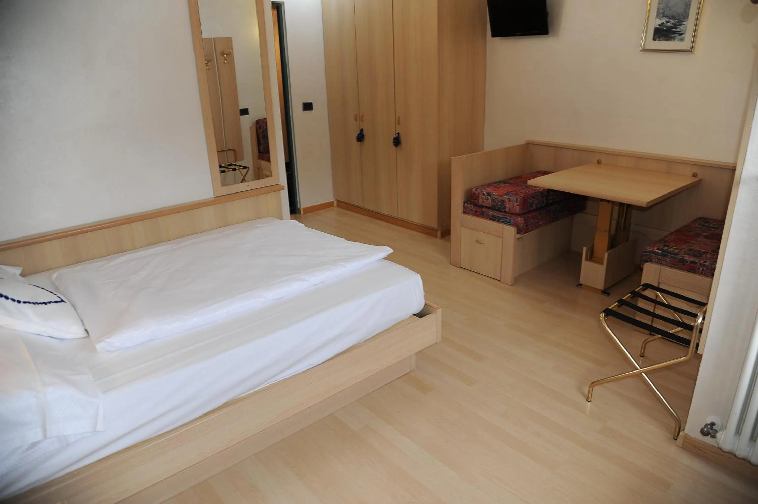 Bedroom, Bed in Hotel Sole Family Hotel