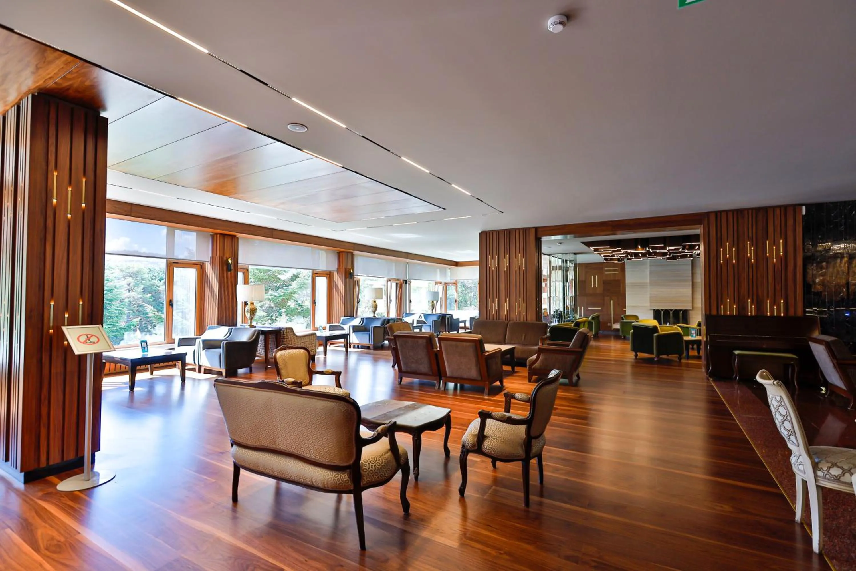 Lobby or reception in Buyuk Abant Hotel