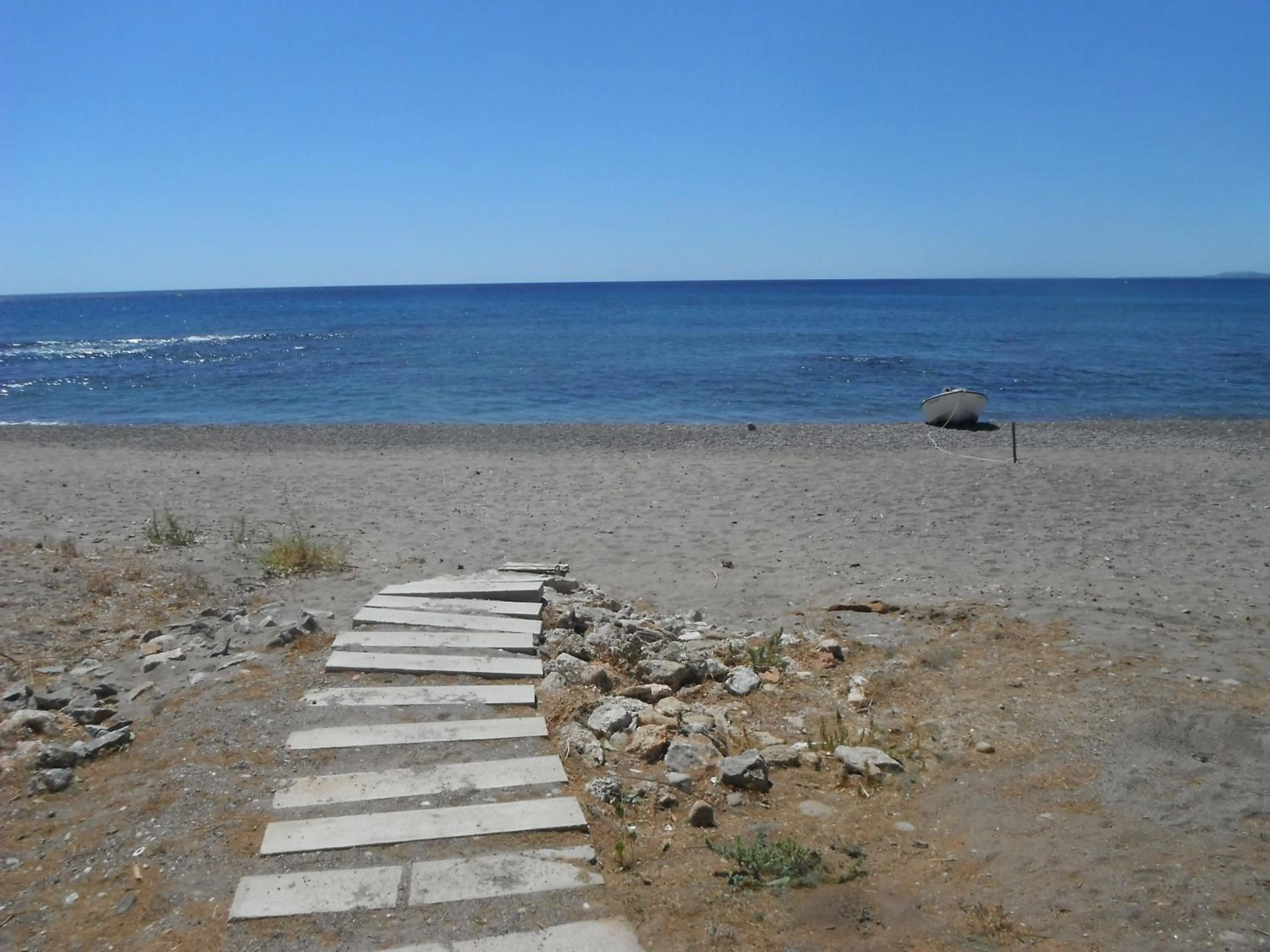 Beach in Mandorla Apartments