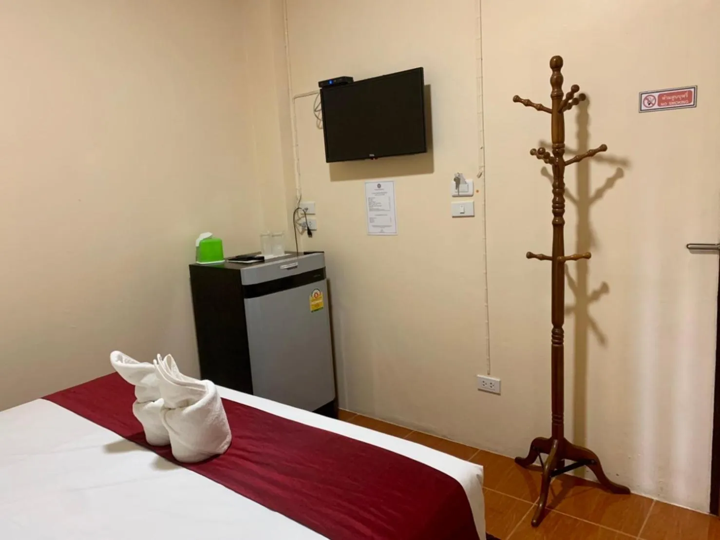 Bed in โรงแรมแอมไอม่อน - Am Amoonds Hotel