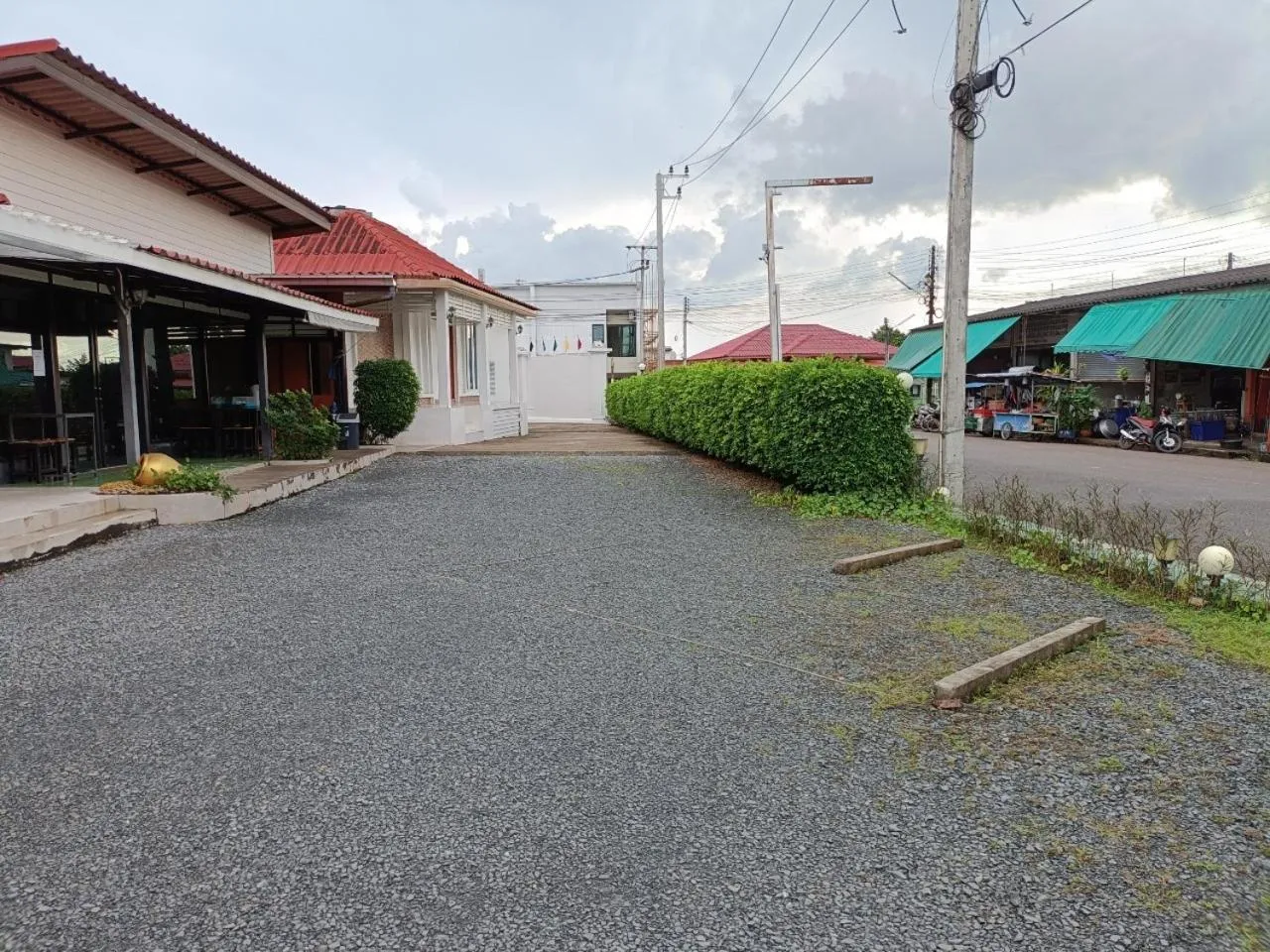 Parking in โรงแรมแอมไอม่อน - Am Amoonds Hotel