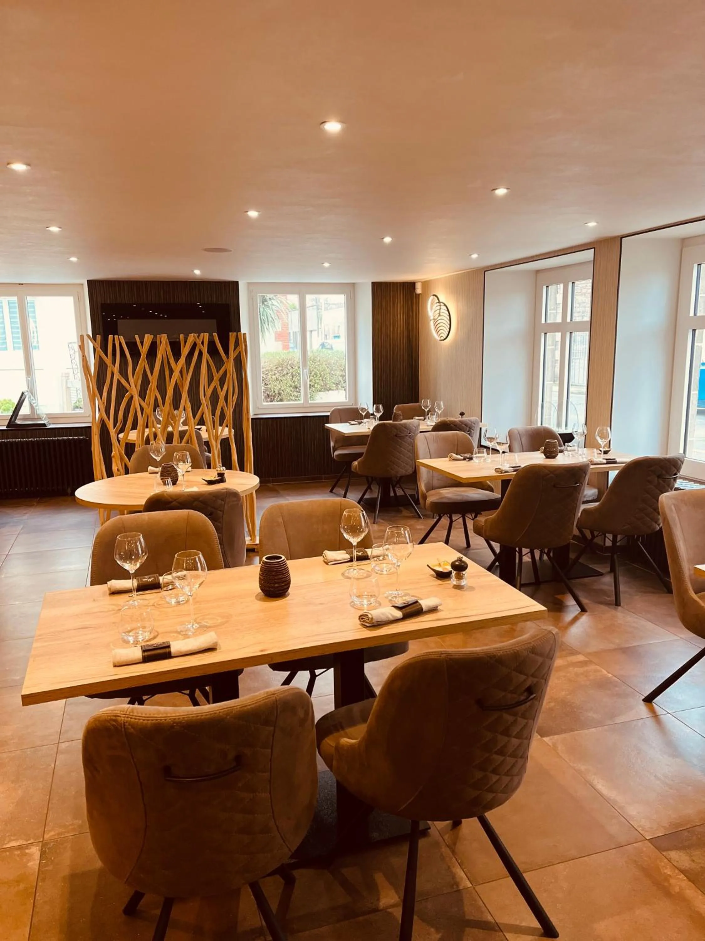 Restaurant/places to eat in Hotel Restaurant de la Marne