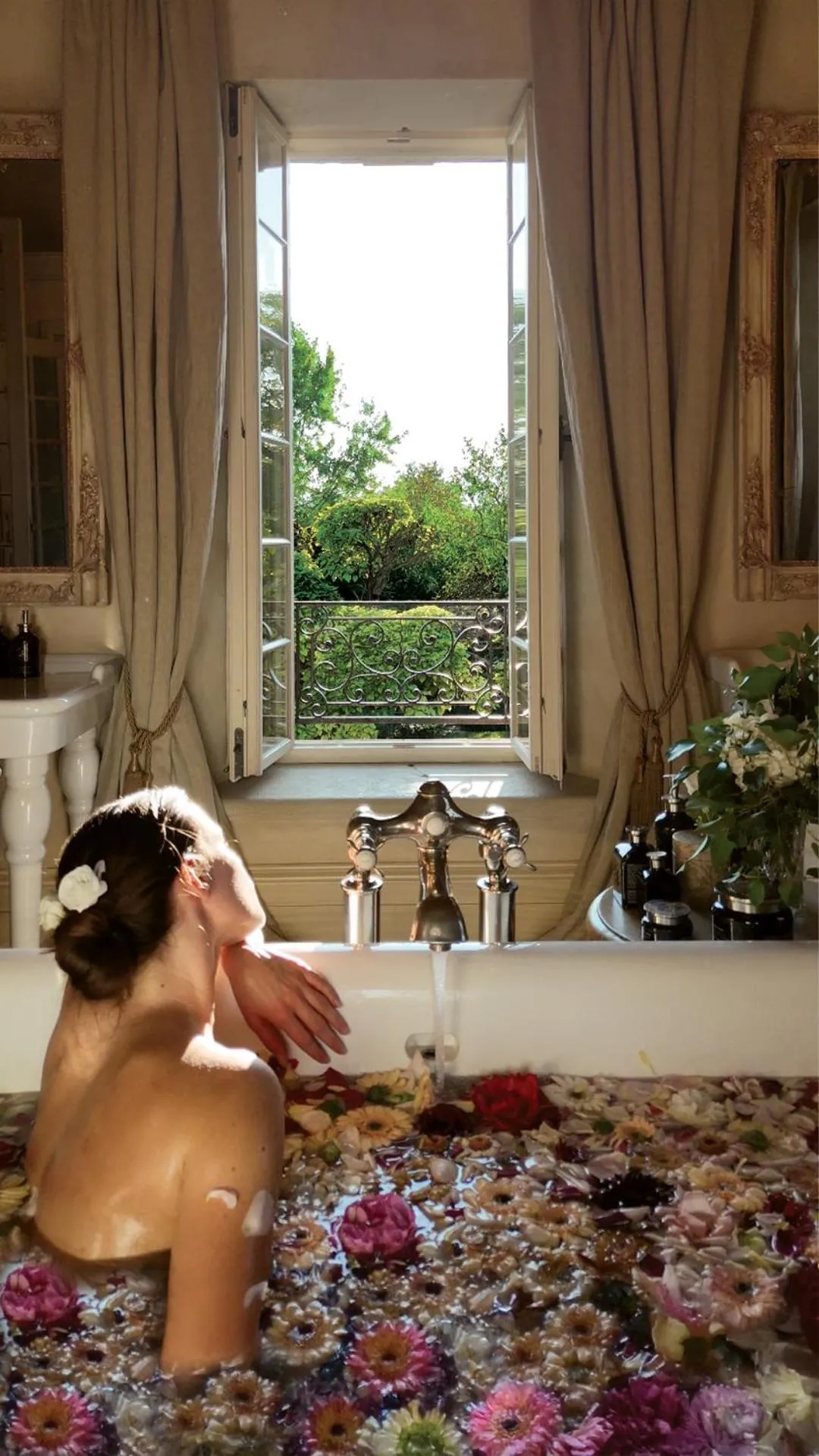 Suite with Terrace in Borgo Santo Pietro
