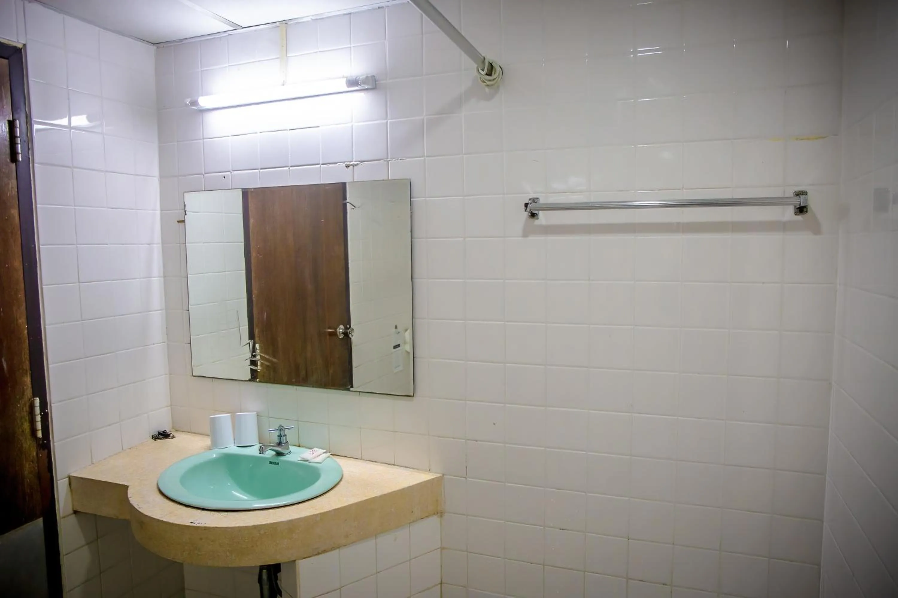 Bathroom in Lukmuang 2 Hotel