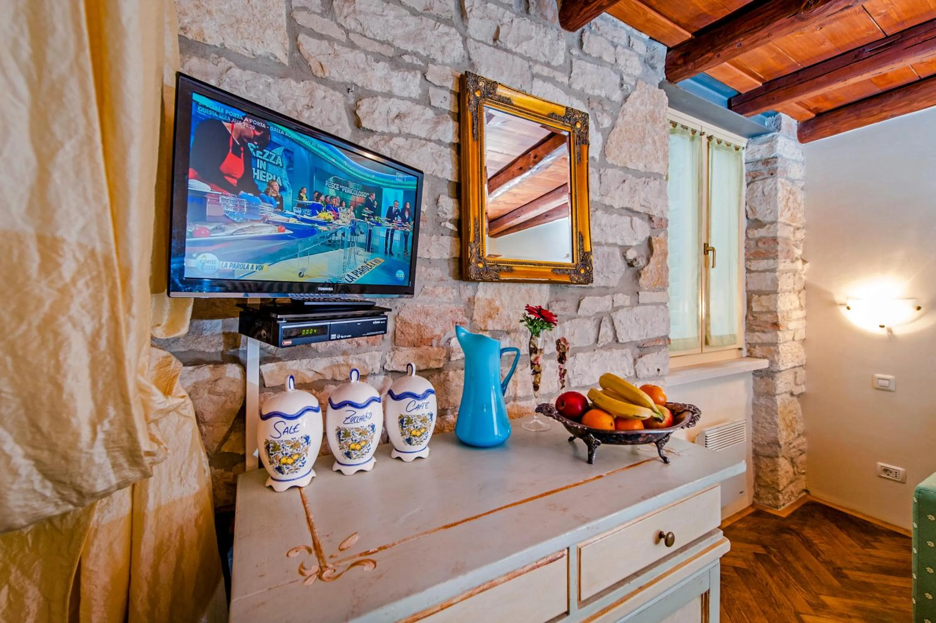 Decorative detail in Residence LA CARERA Centro Storico