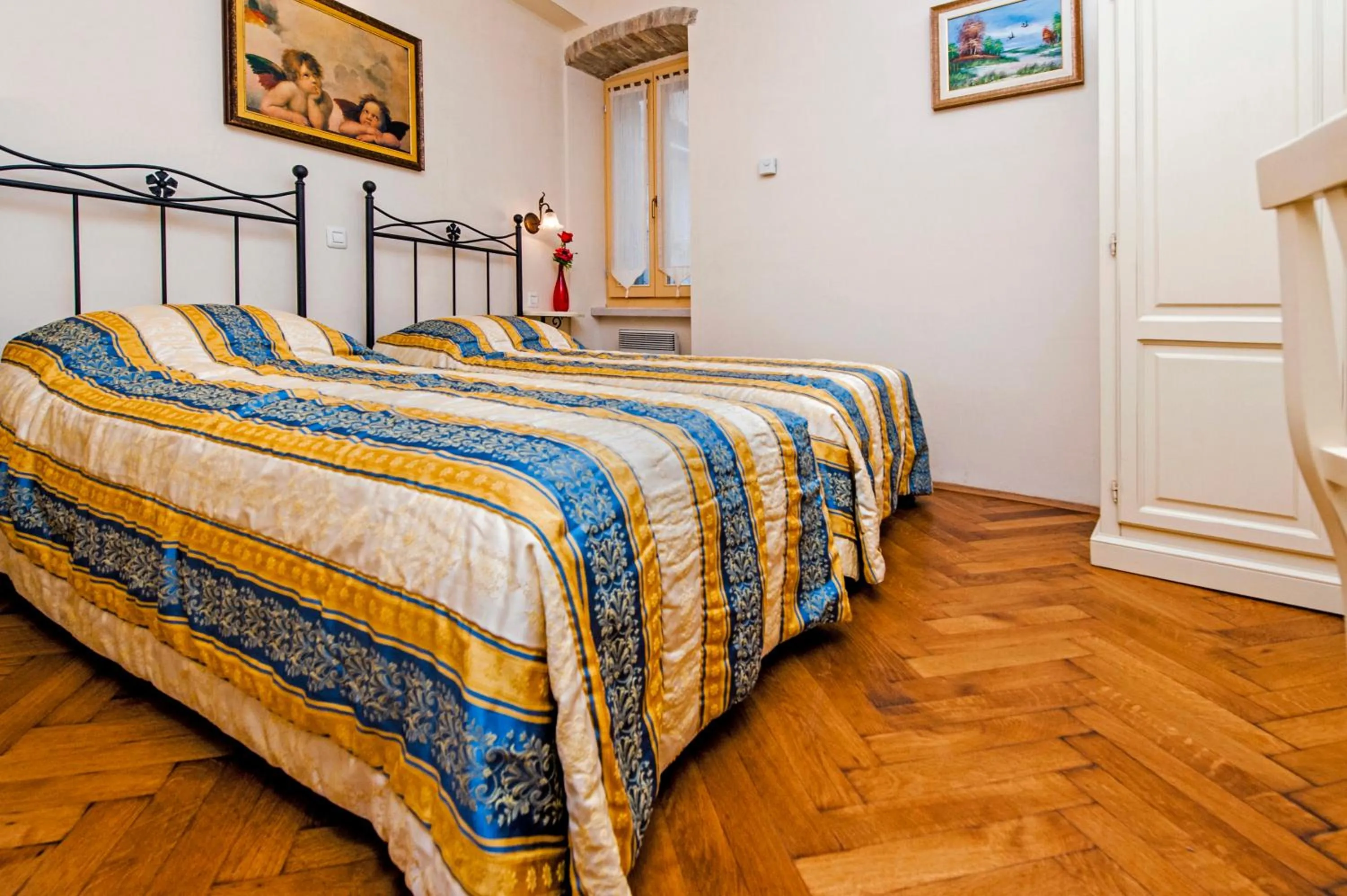 Bed in Residence LA CARERA Centro Storico