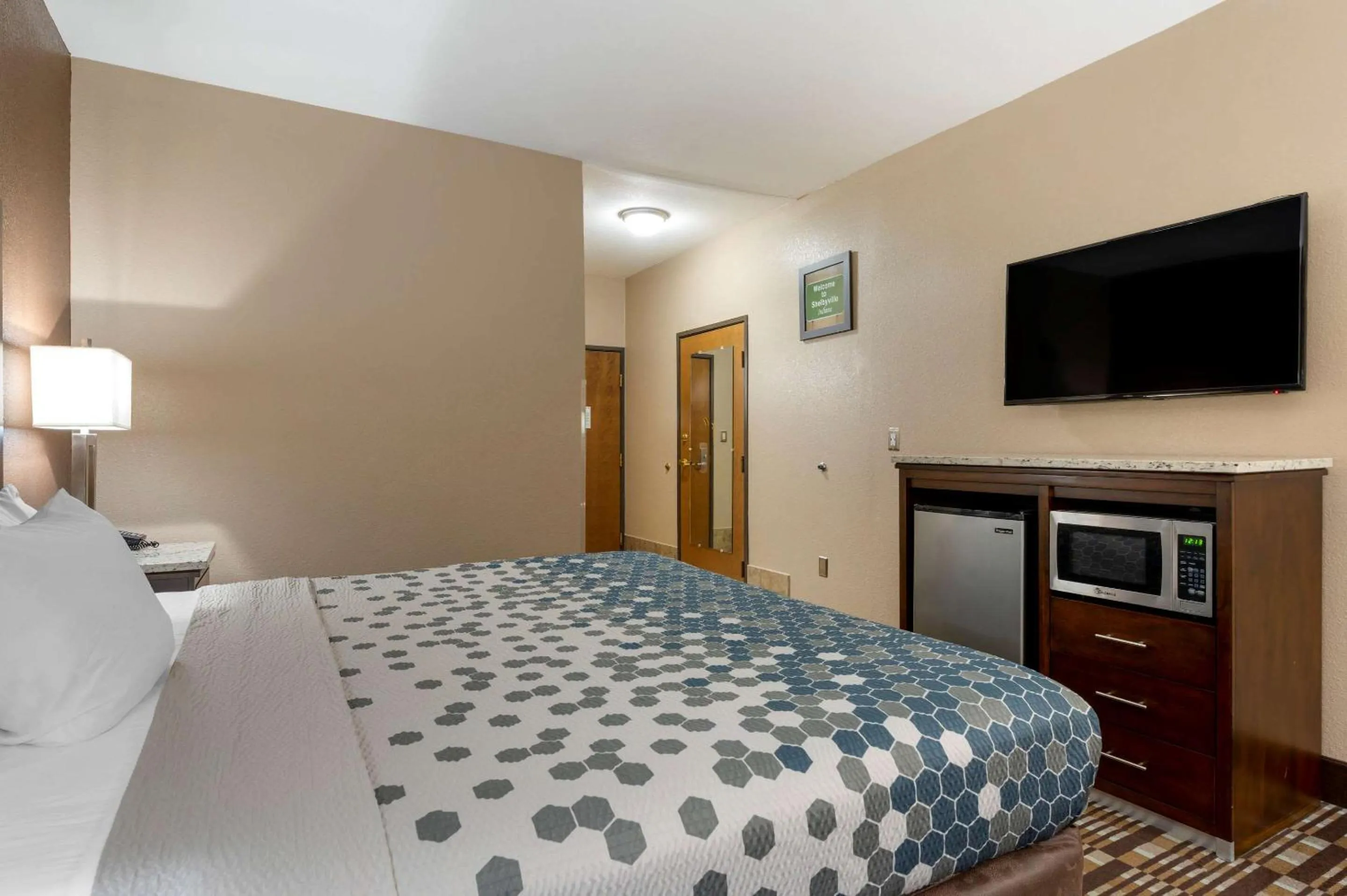 Bedroom, Bed in Econo Lodge