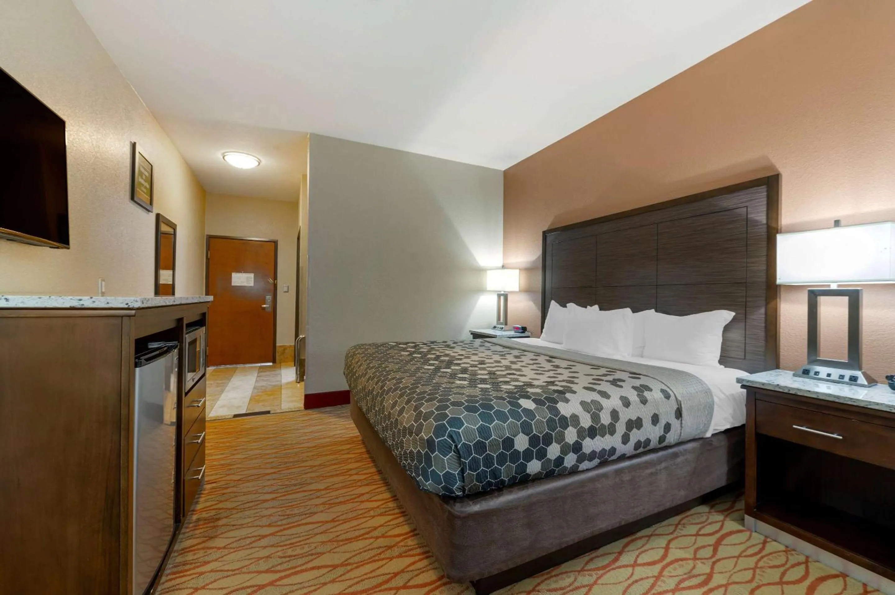 Bedroom, Bed in Econo Lodge