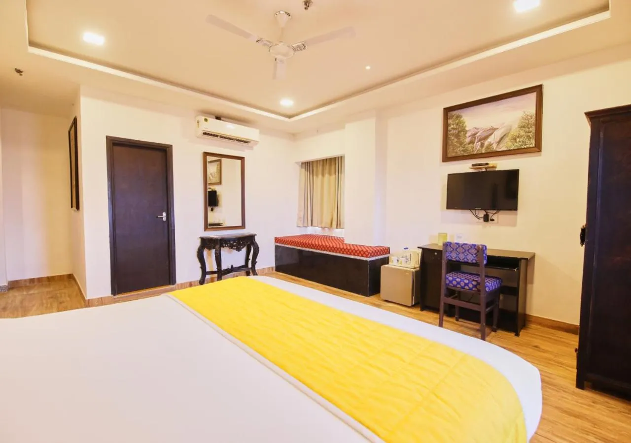 Bedroom, Bed in Bloom Boutique l Lake Pichola