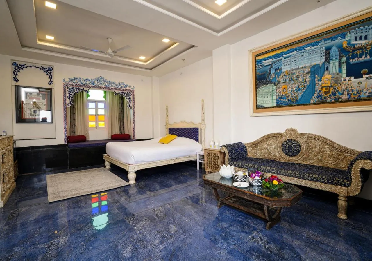 Floor plan, Bed in Bloom Boutique l Lake Pichola