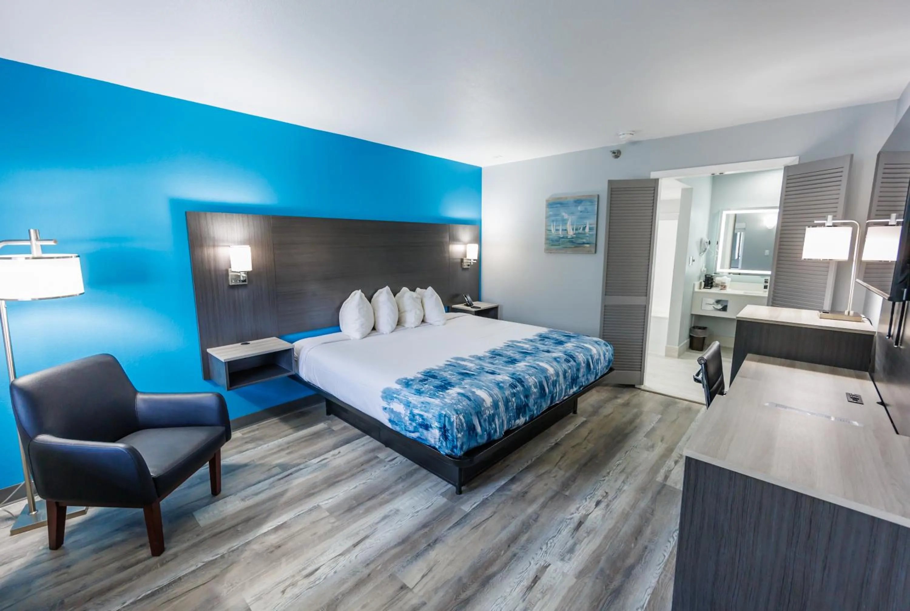 Bed in Baymont by Wyndham Branson Thousand Hills