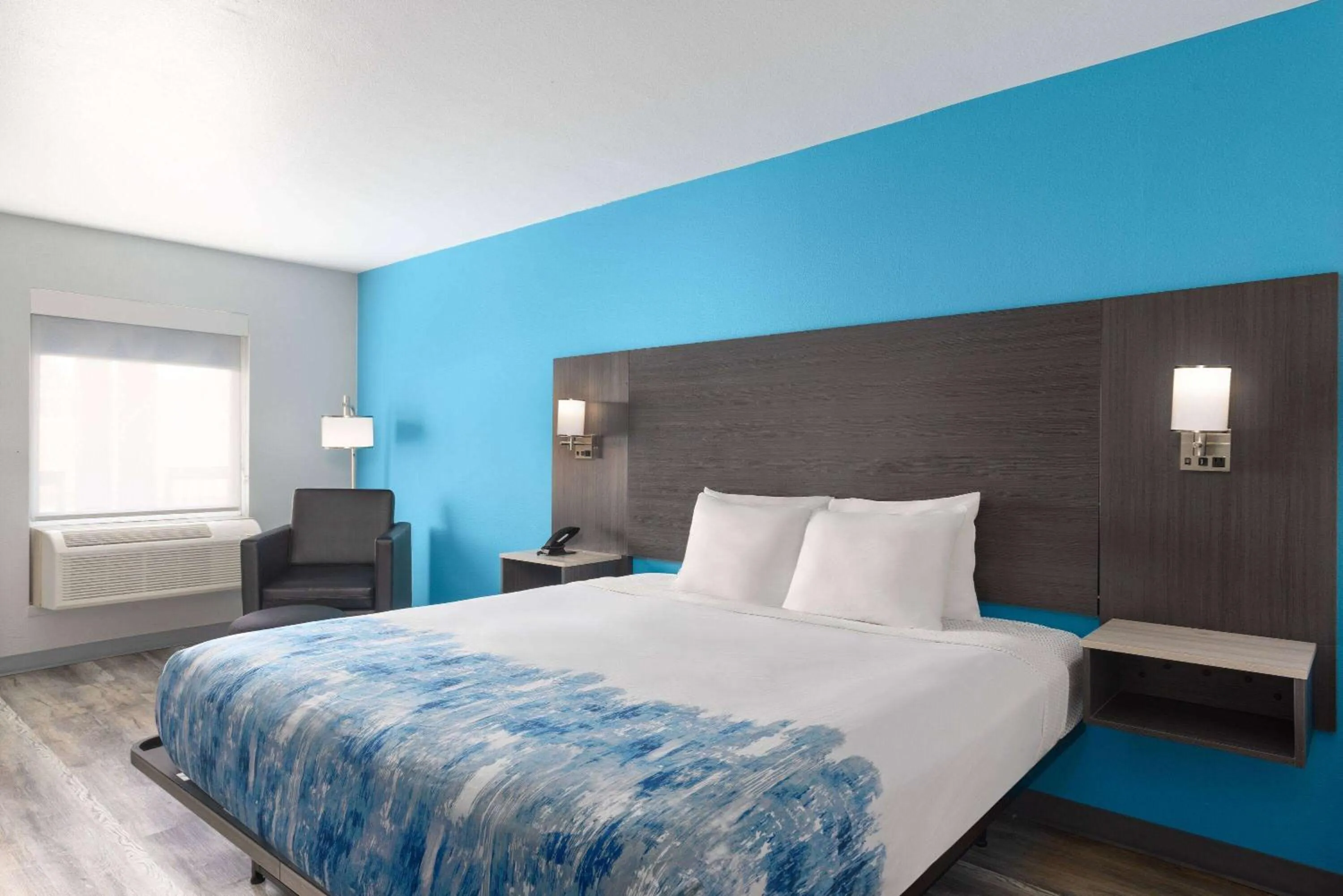 Photo of the whole room, Bed in Baymont by Wyndham Branson Thousand Hills