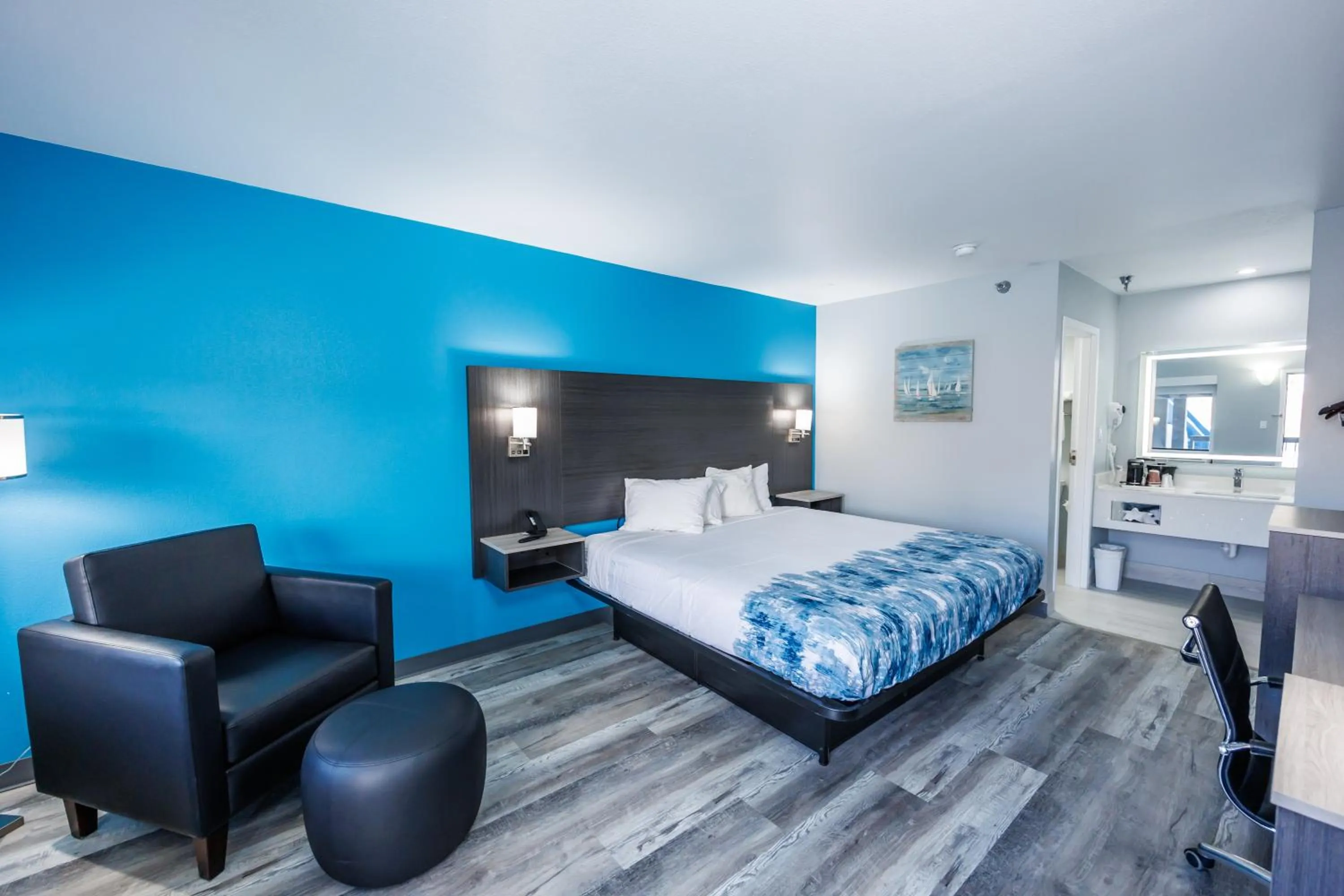 Bed in Baymont by Wyndham Branson Thousand Hills