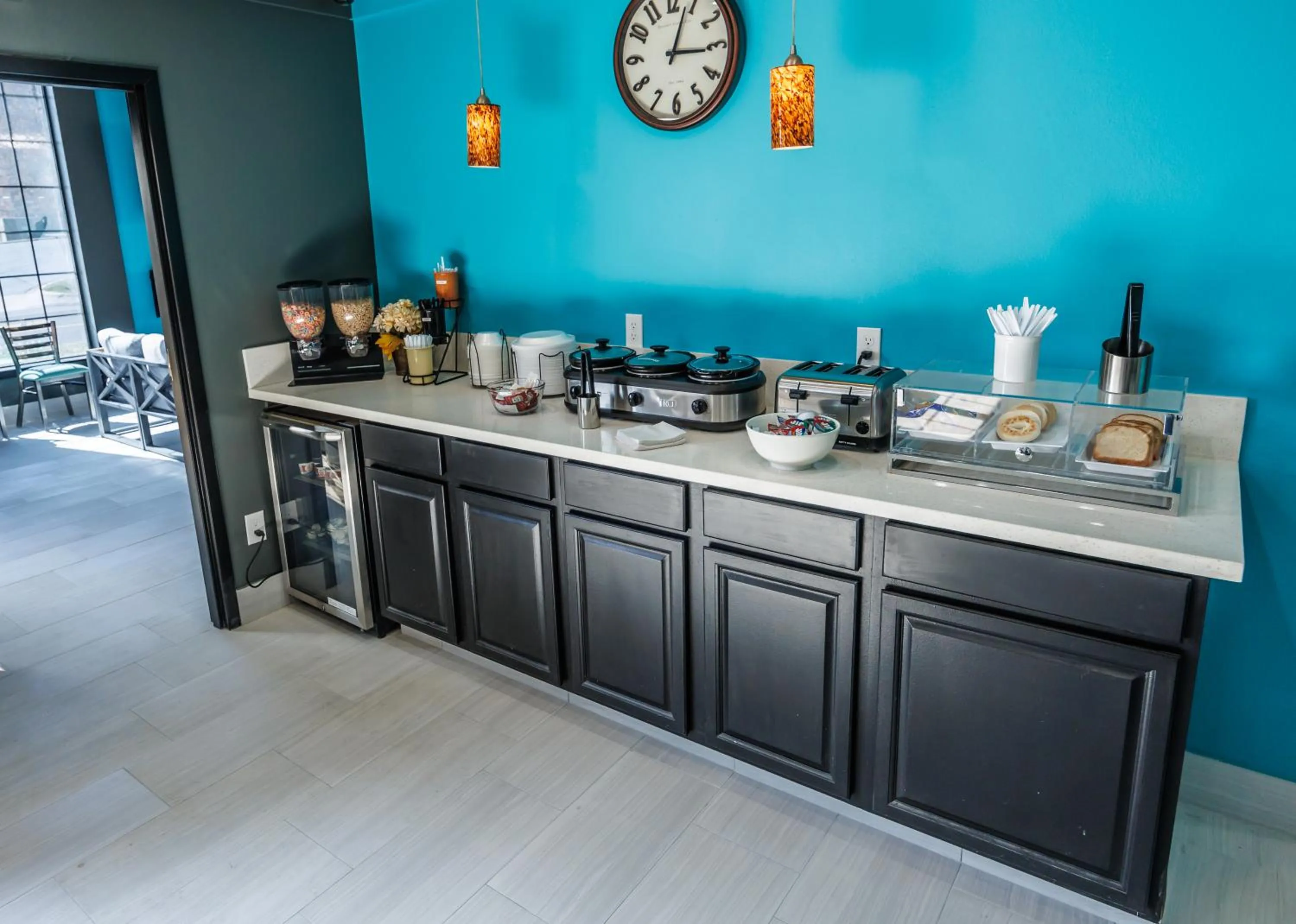 Food and drinks in Baymont by Wyndham Branson Thousand Hills