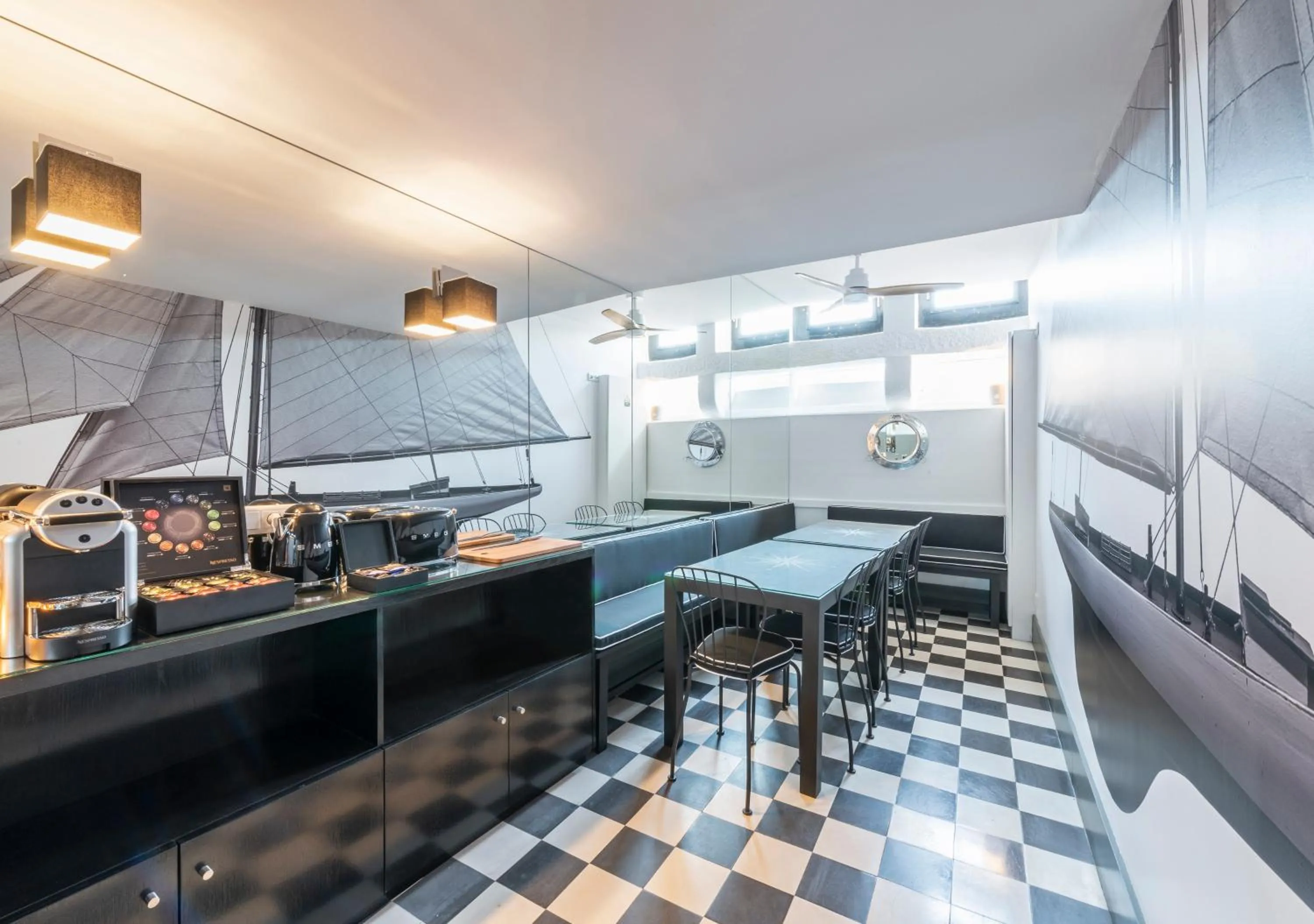 Coffee/tea facilities in Oporto Street Fonte Taurina - Riverfront Suites