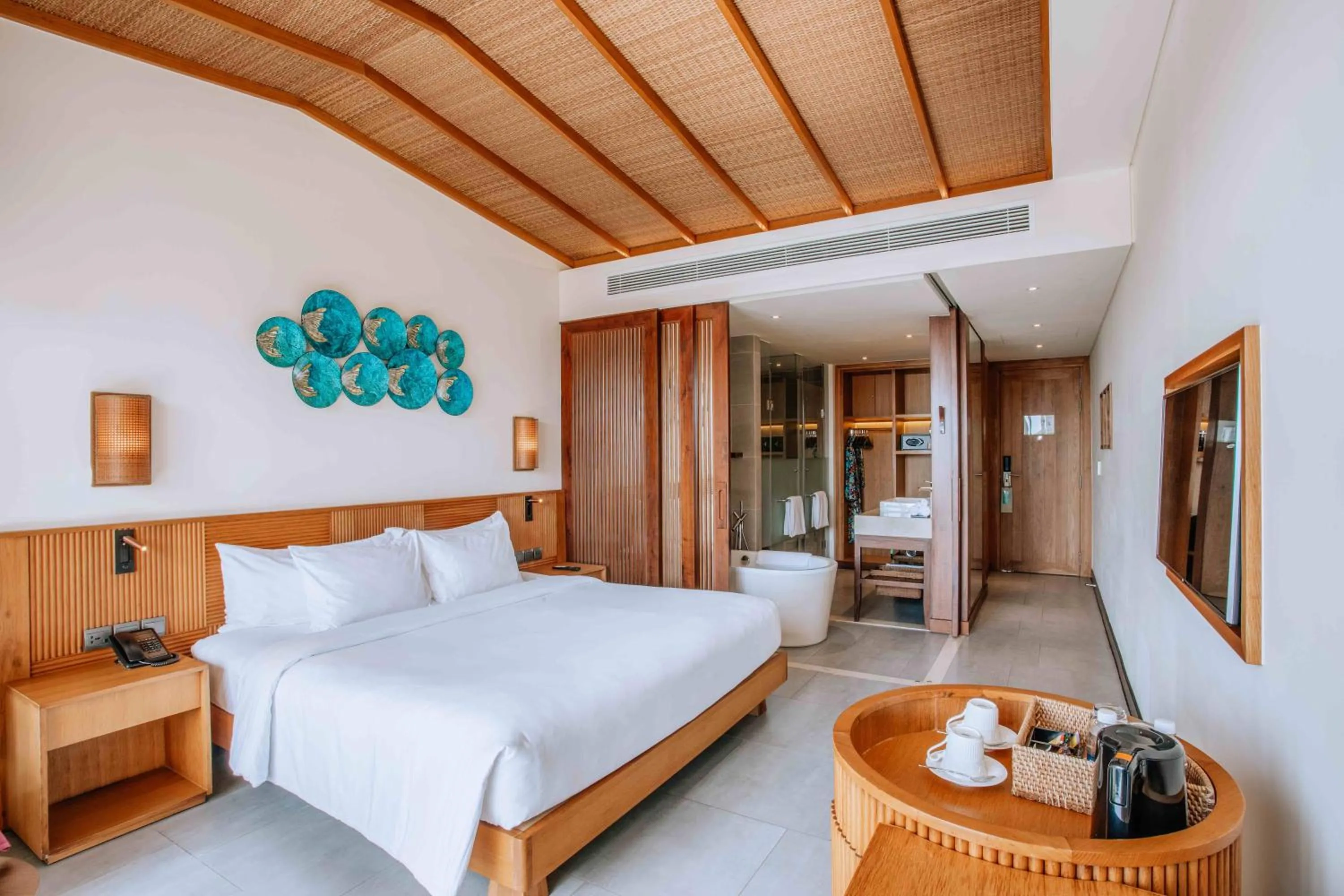 Photo of the whole room, Bed in Dusit Princess Moonrise Beach Resort