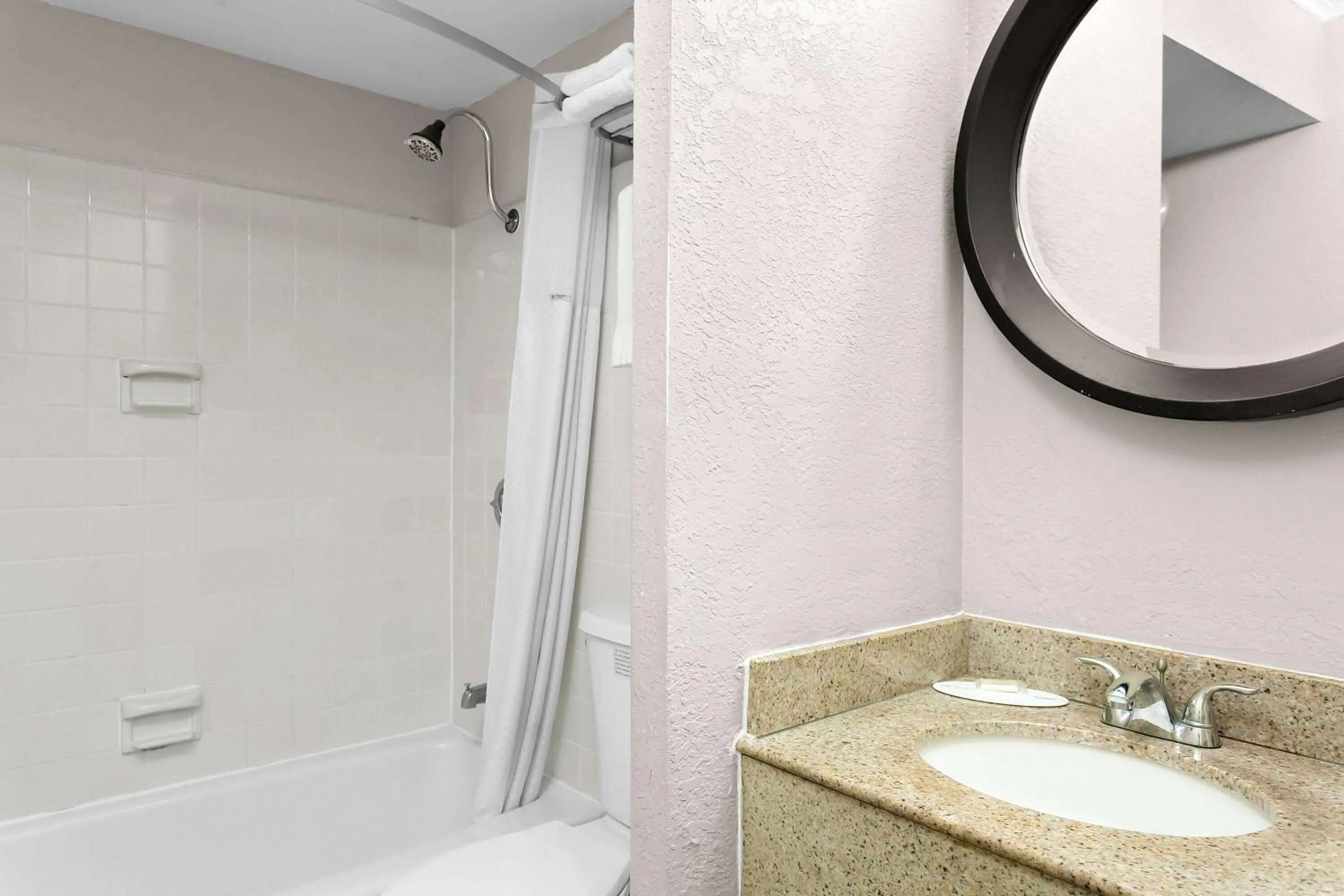 Bathroom in Travelodge by Wyndham Aberdeen