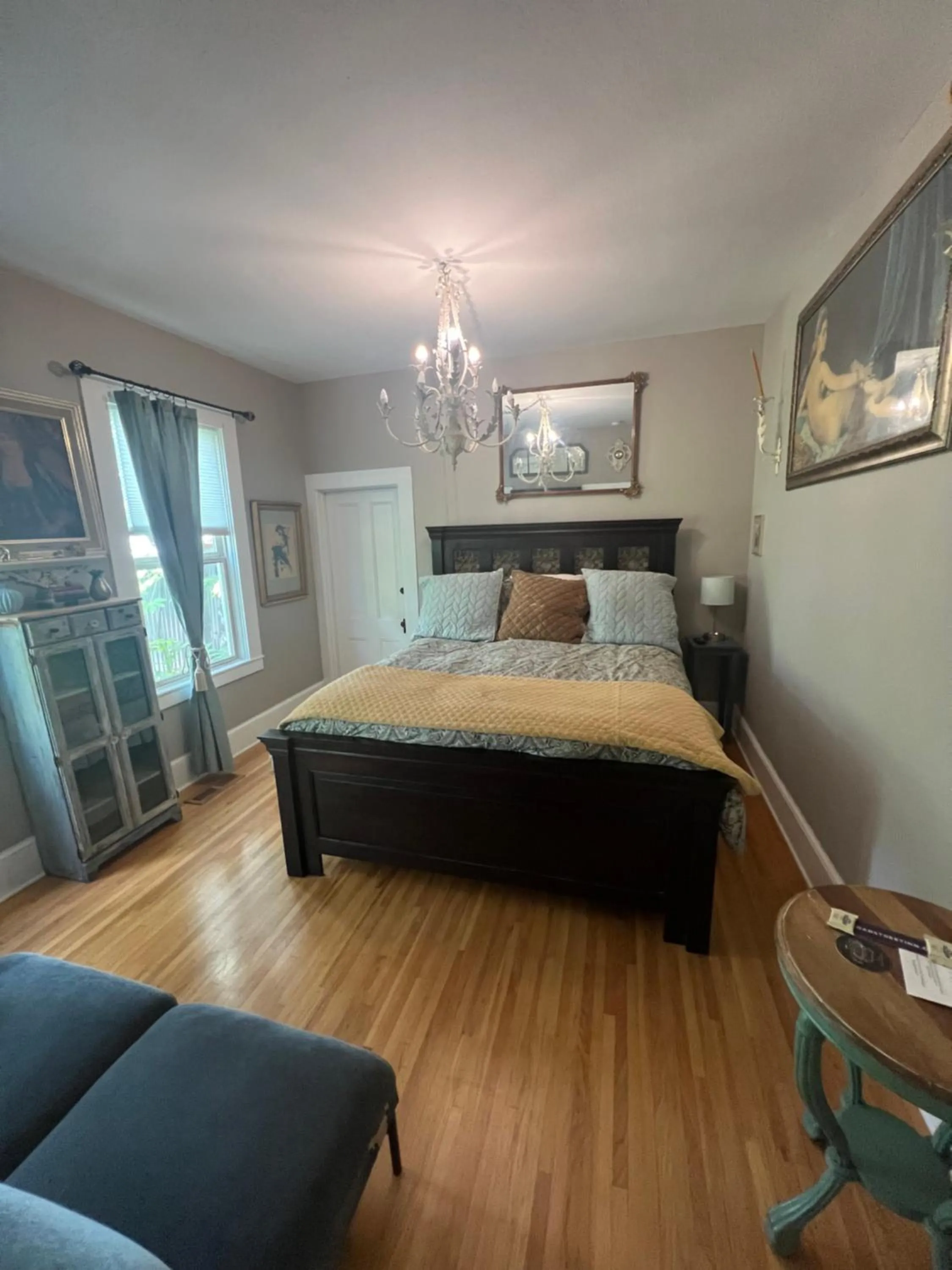 Deluxe King Room in Broad Street Inn