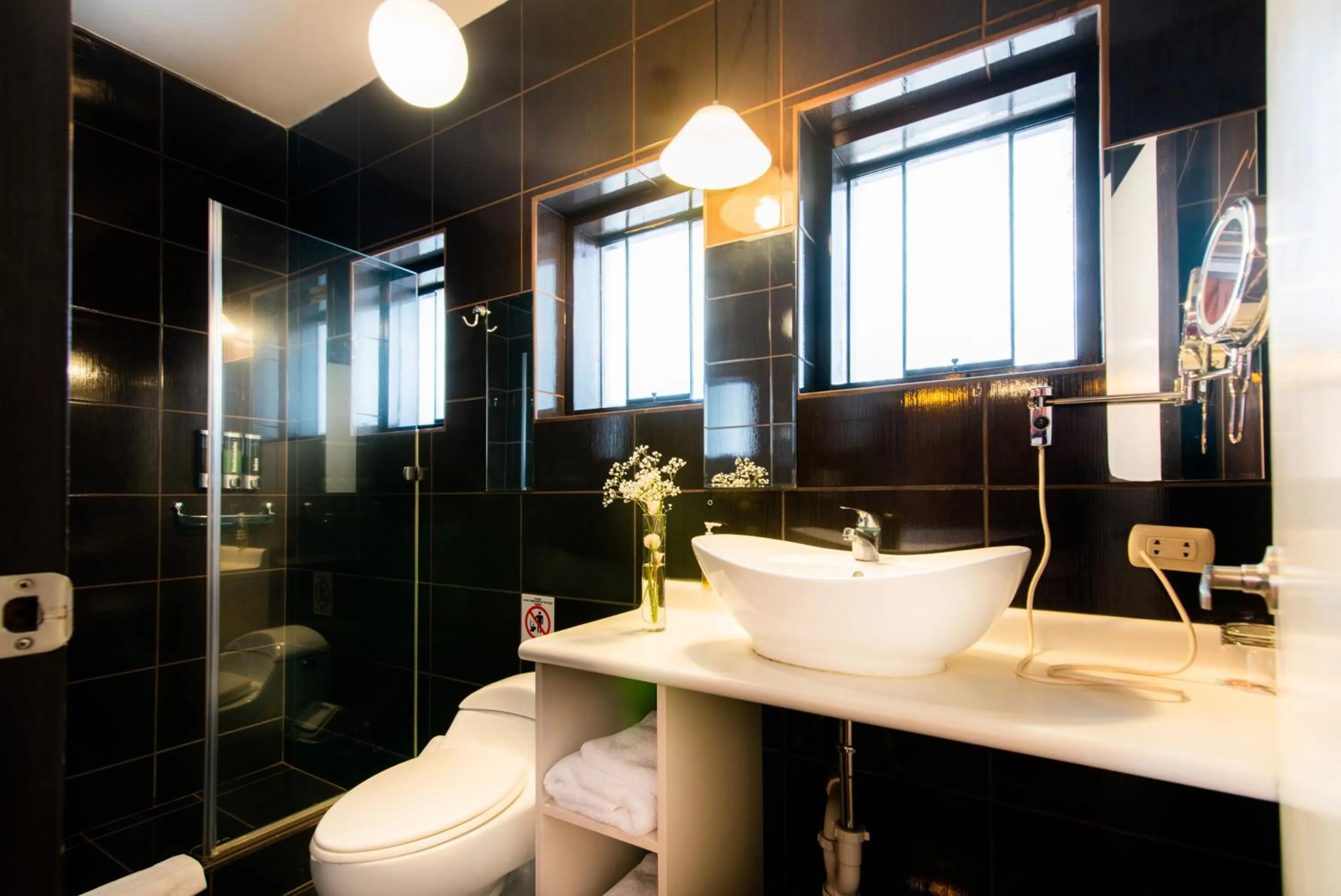 Toilet in Dreams Hotel Boutique