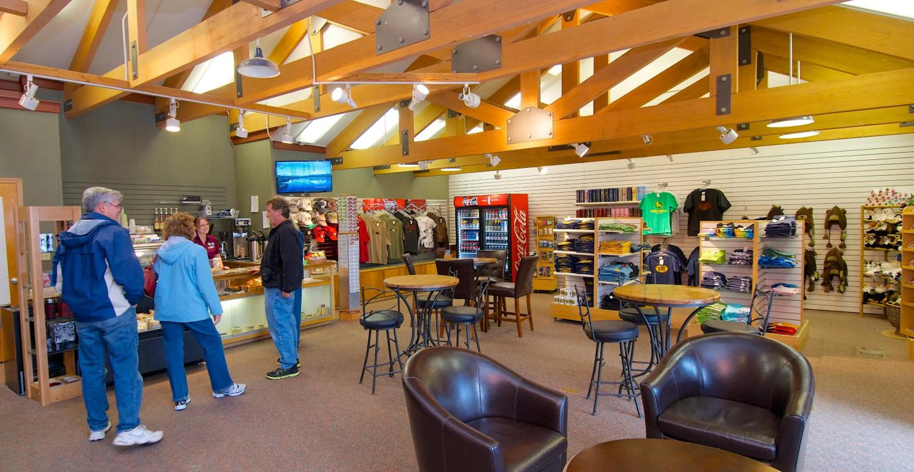 On-site shops in Denali Bluffs Hotel