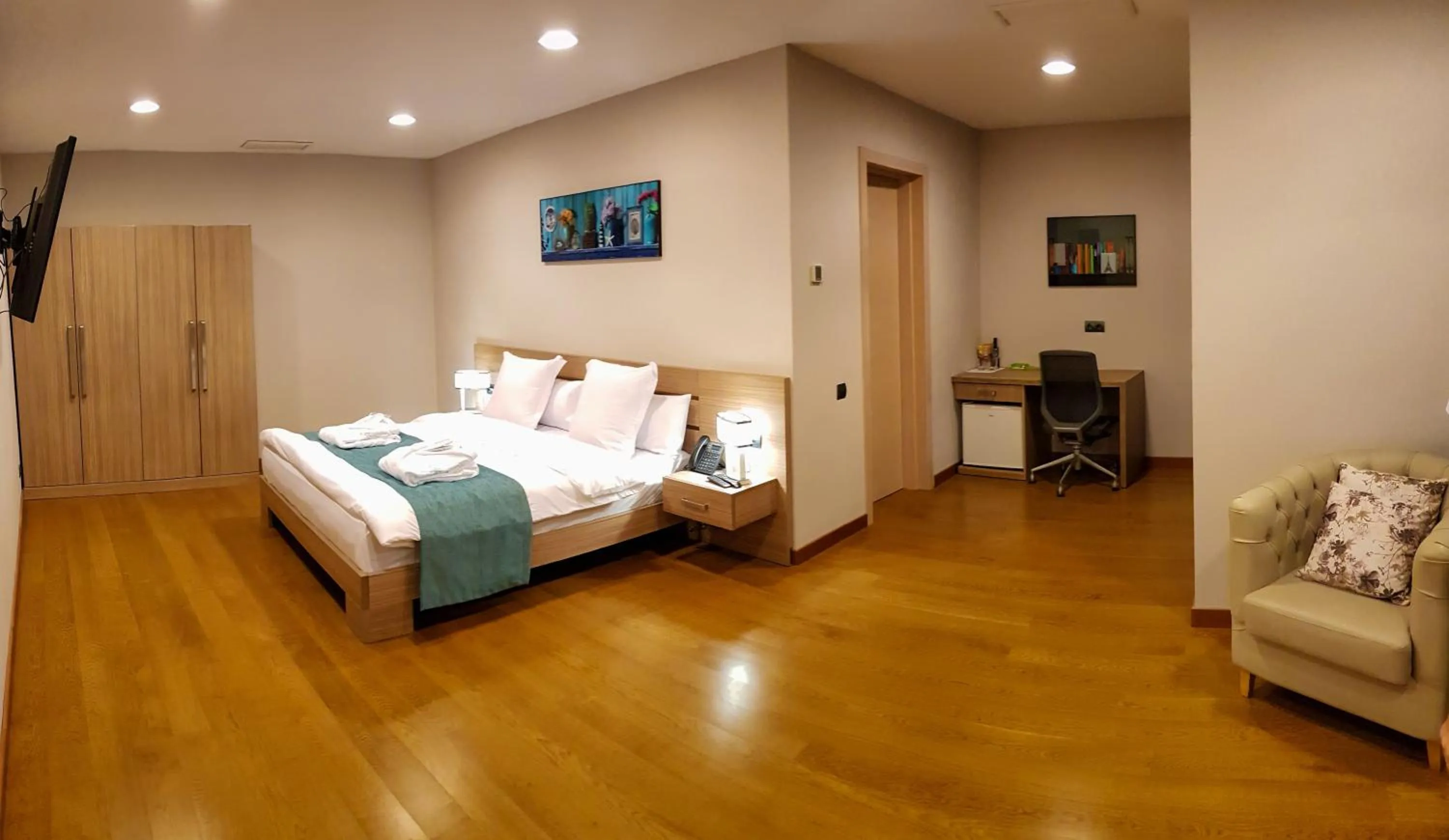 Bedroom, Bed in Maison Boutique Hotel