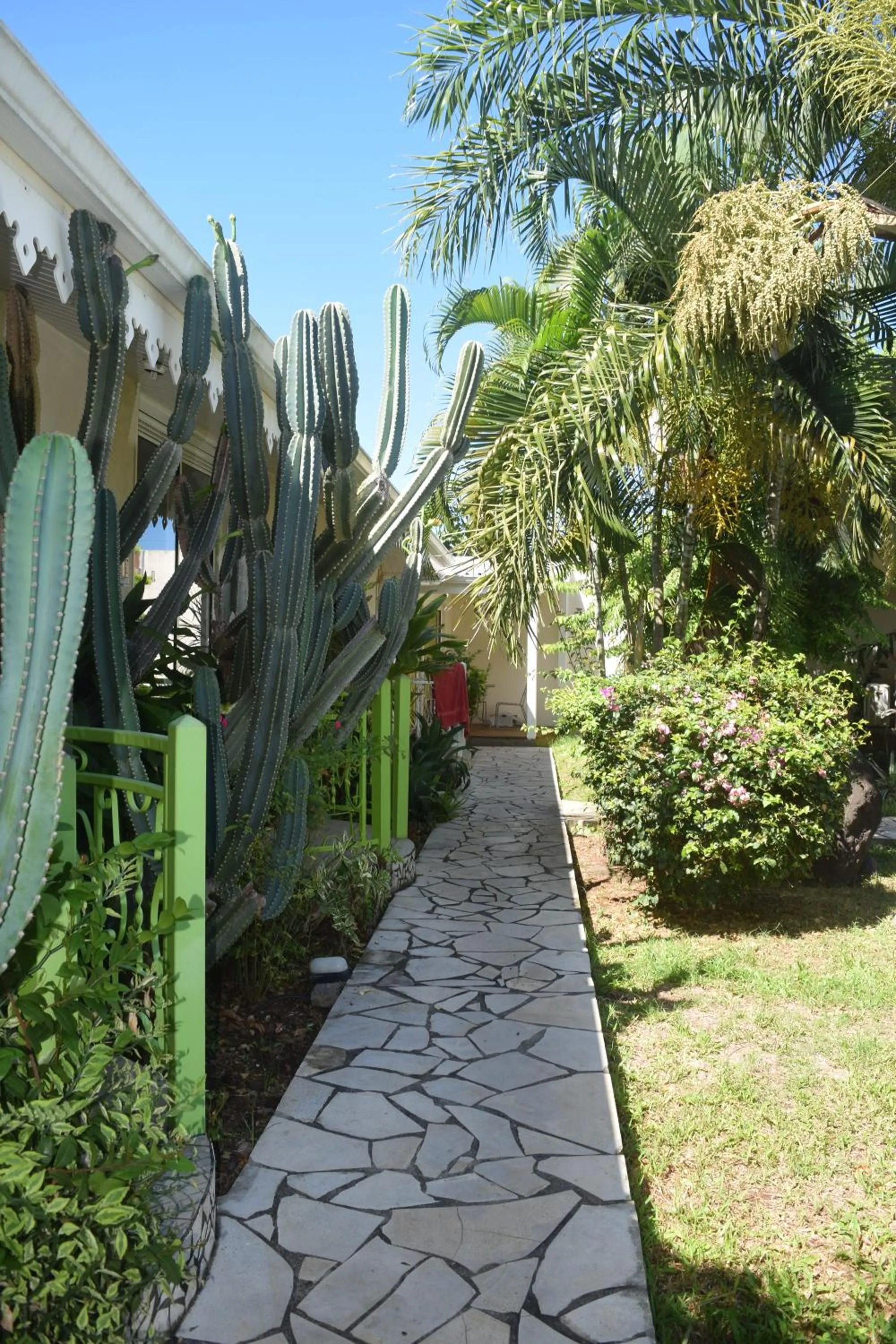 Property building in Relais Fenua