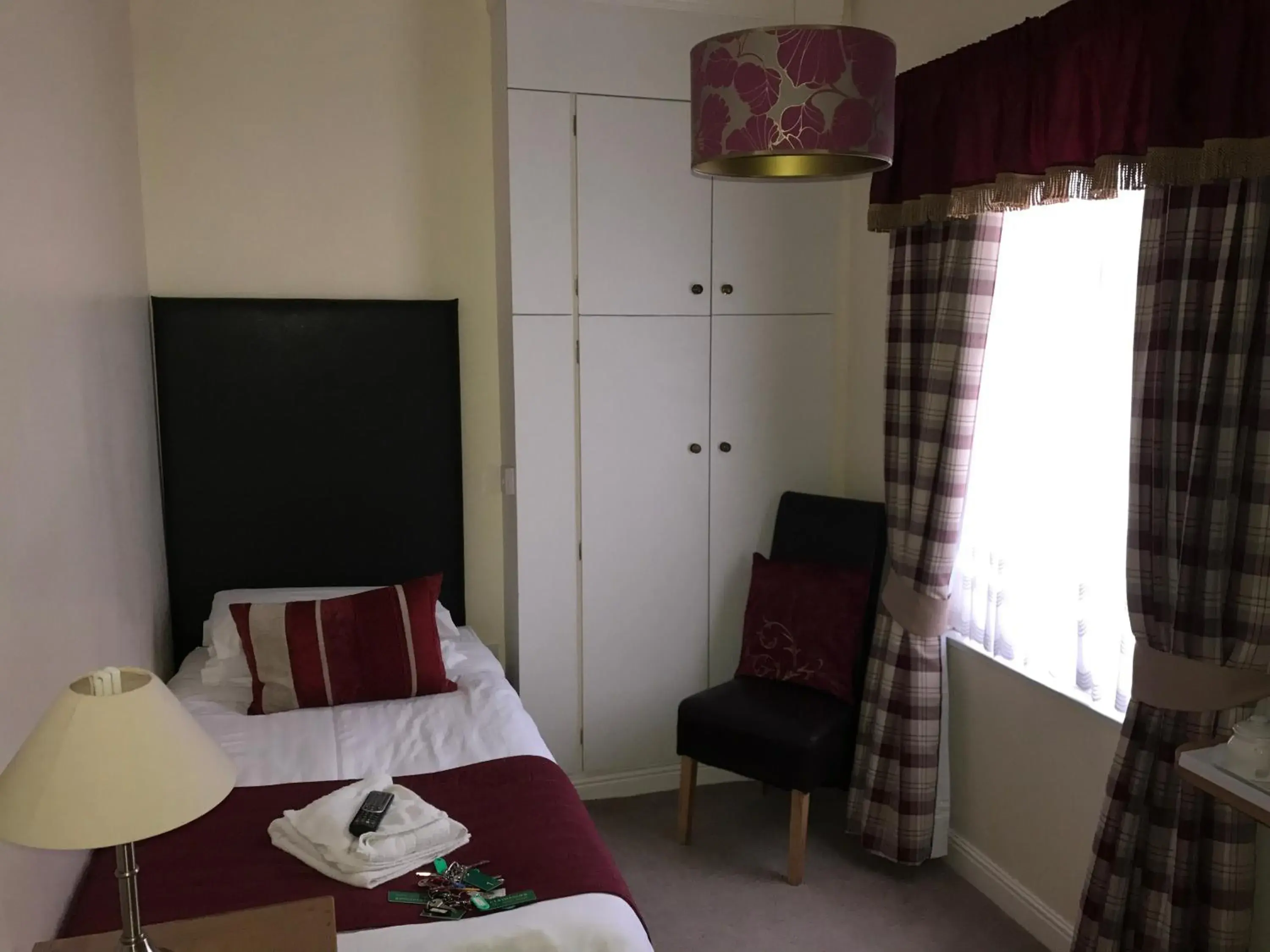 Standard Single Room with Shared Bathroom in Clayhanger Guest House Standard Single Room with Shared Bathroom in Clayhanger Guest House
