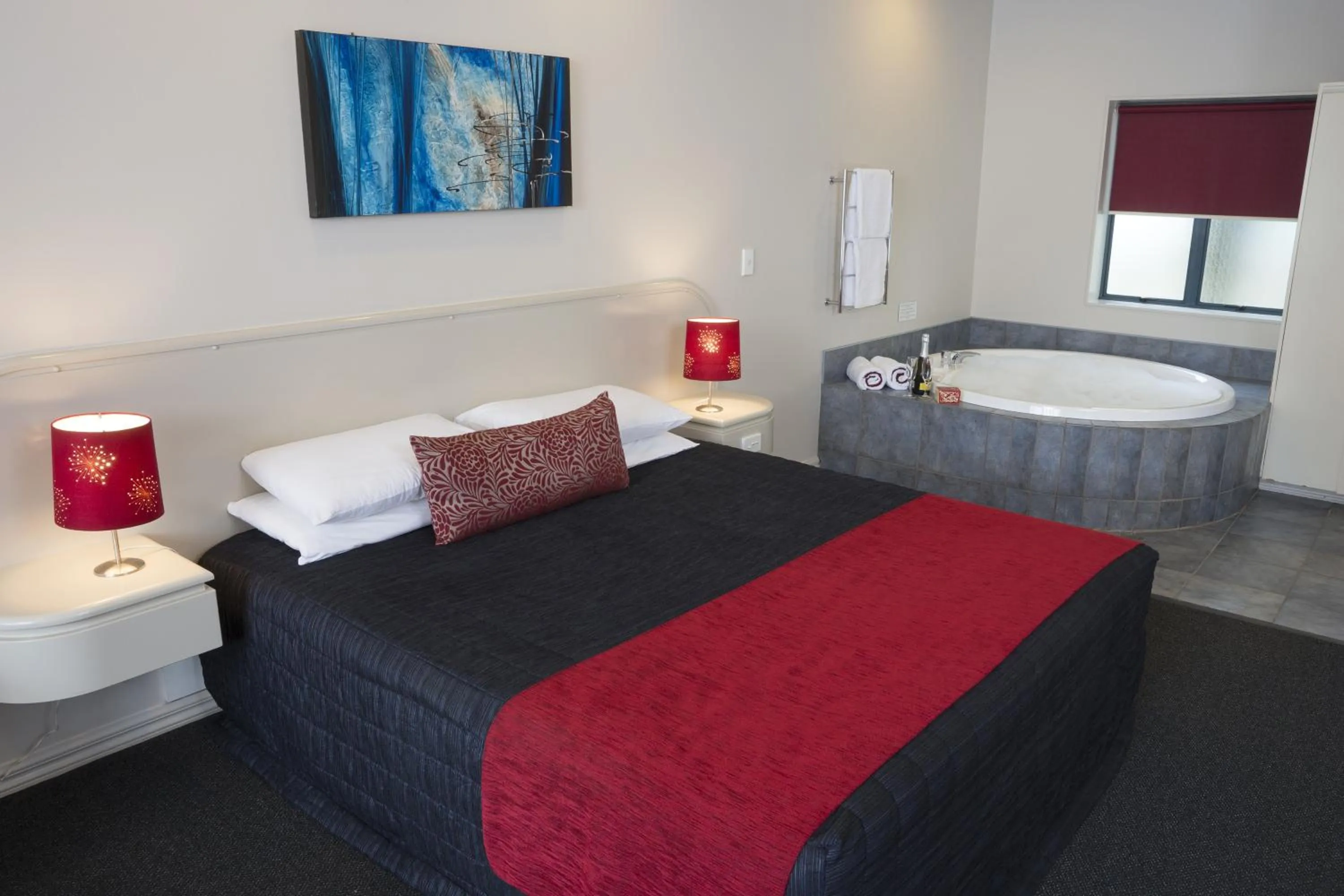 Bed in Aubyn Court Spa Motel