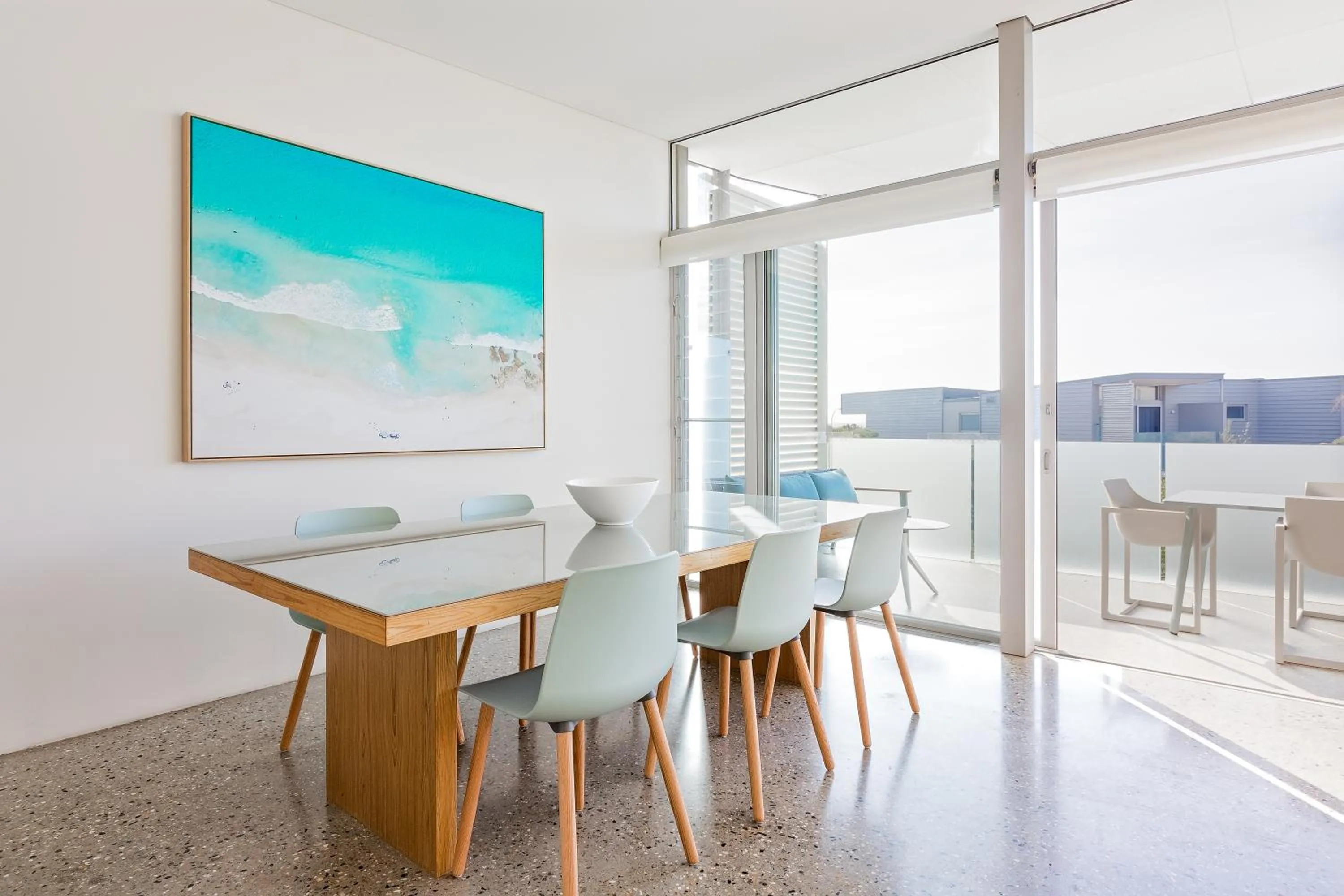 Dining area in Smiths Beach Resort