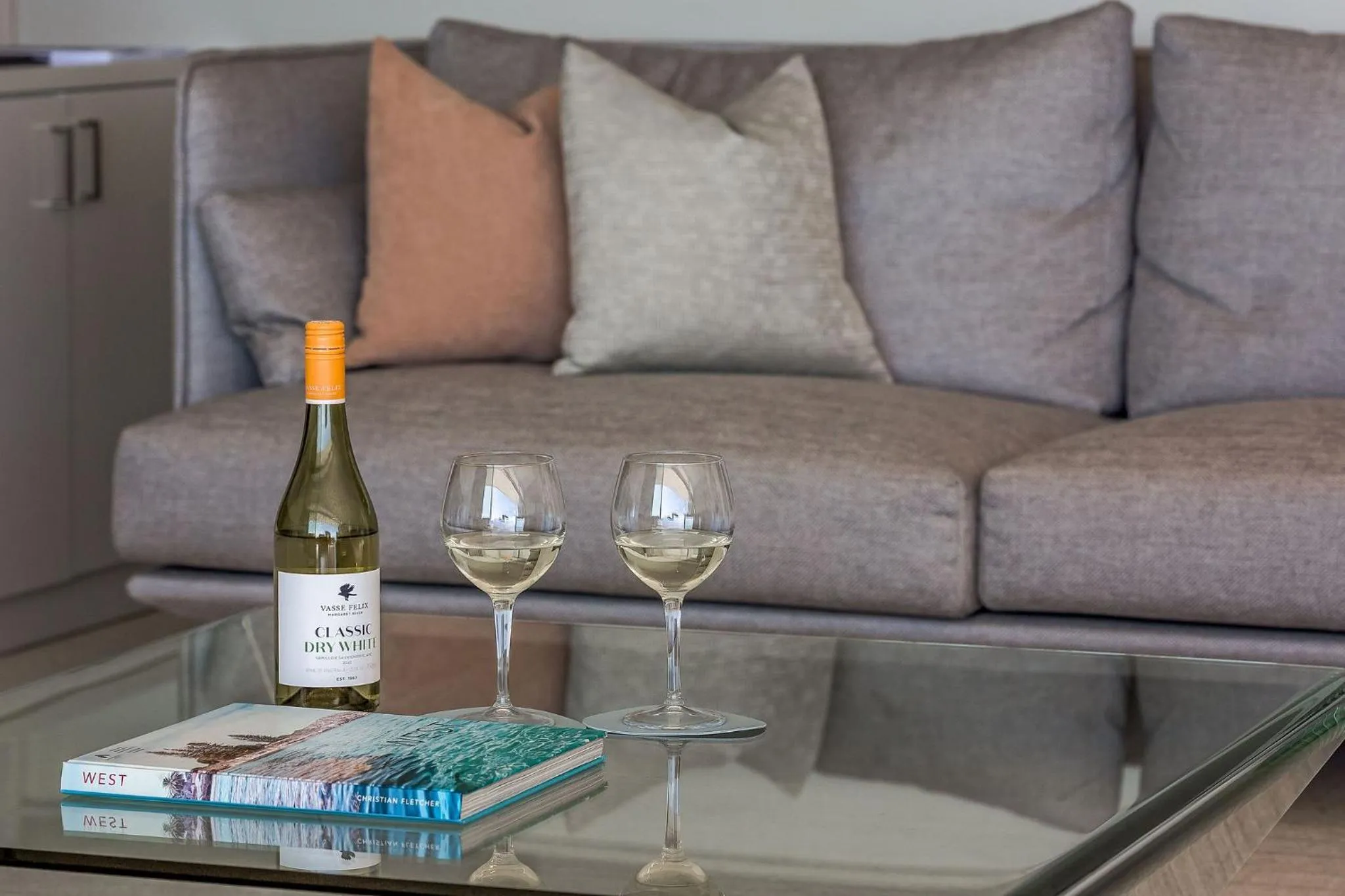 Living room in Smiths Beach Resort