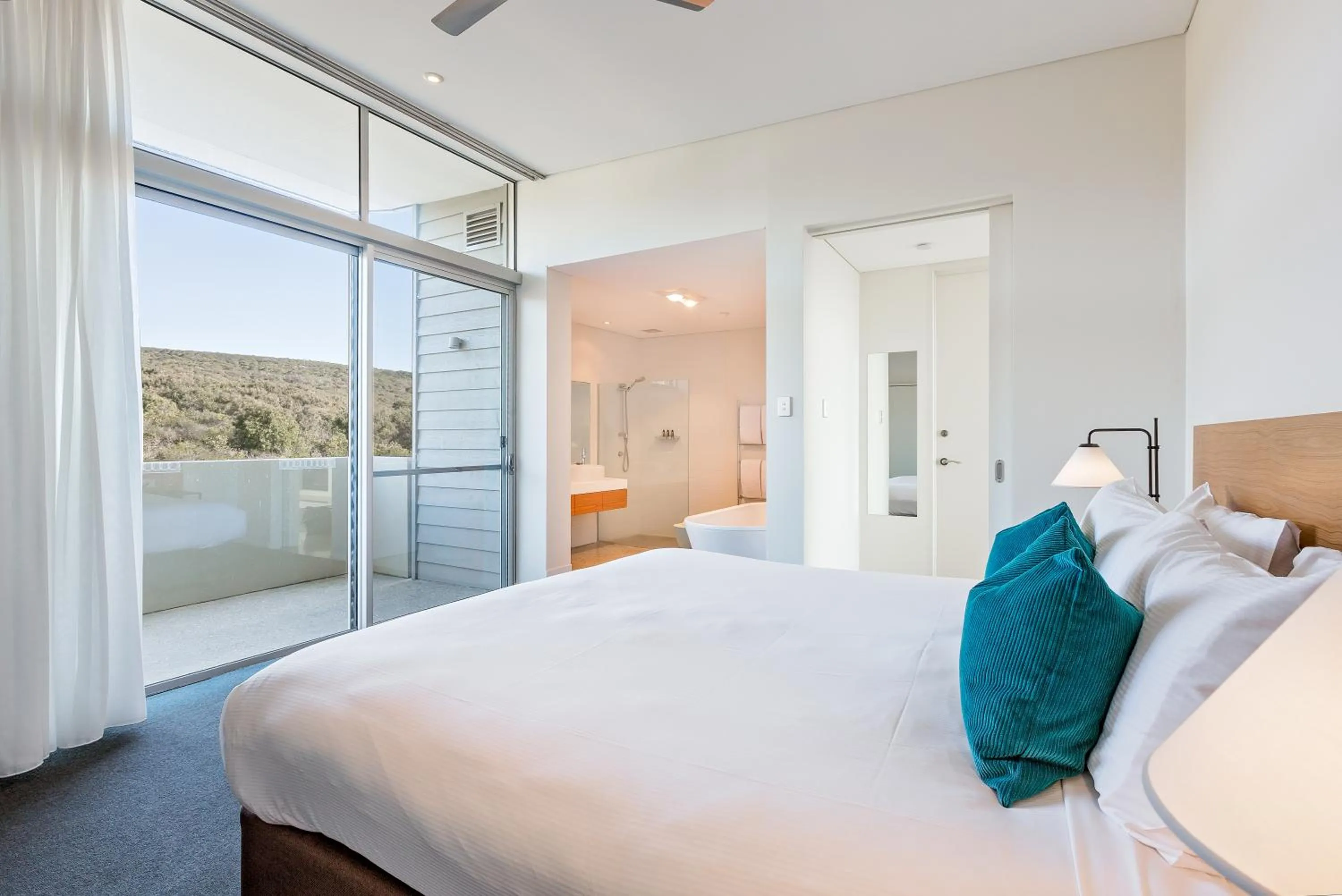 Bedroom, Bed in Smiths Beach Resort