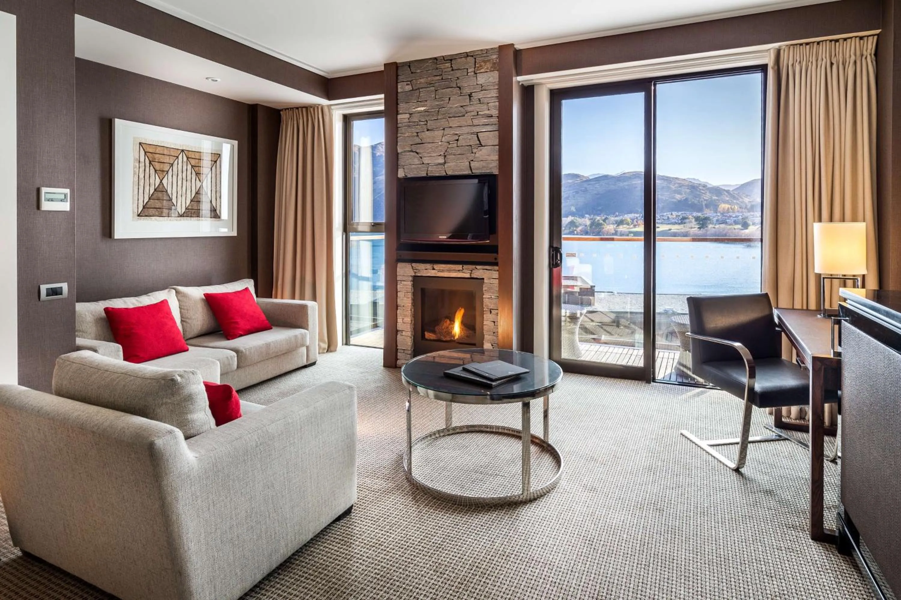 Bedroom in Hilton Queenstown Resort & Spa