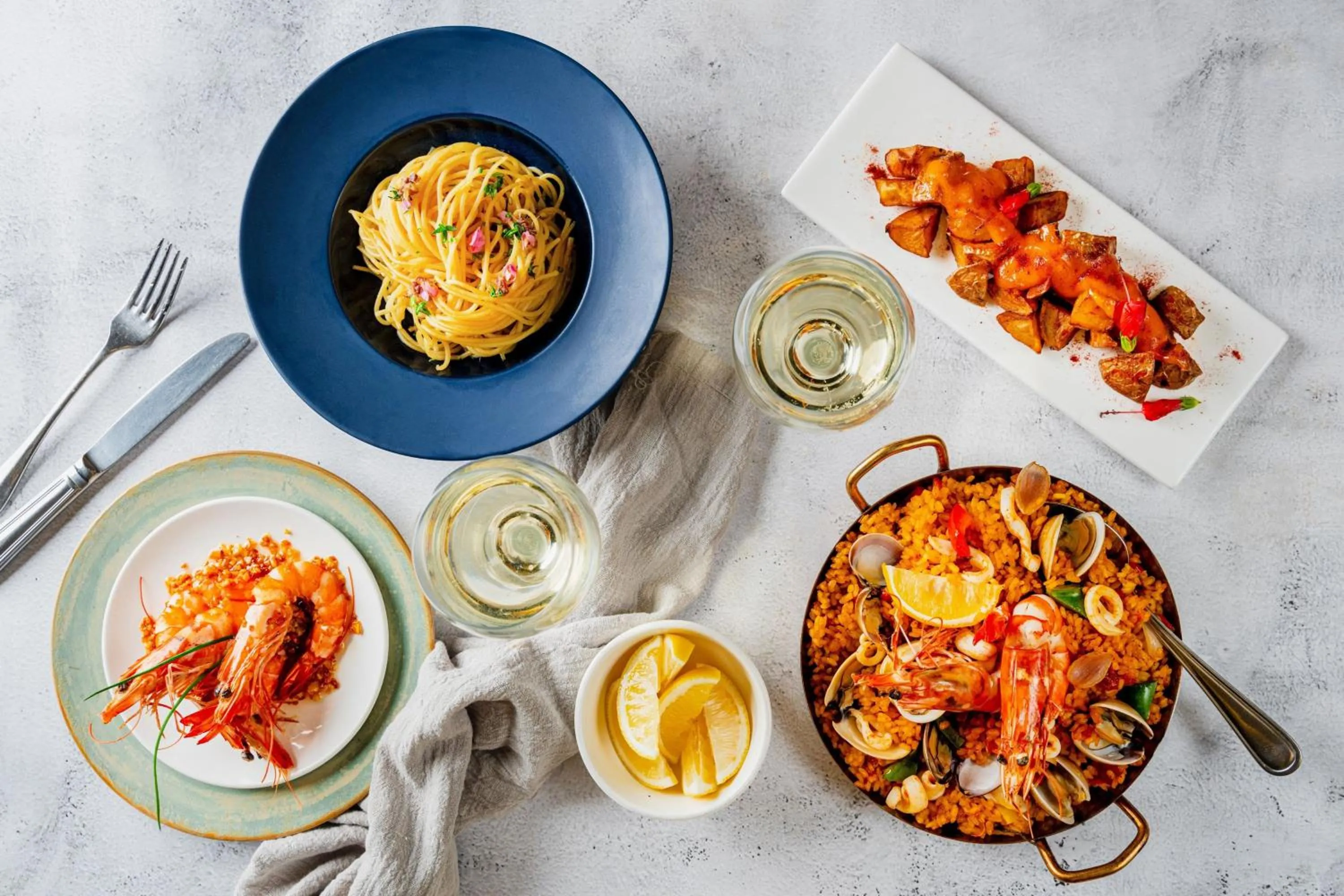 Restaurant/places to eat in AC Hotel by Marriott Kuantan