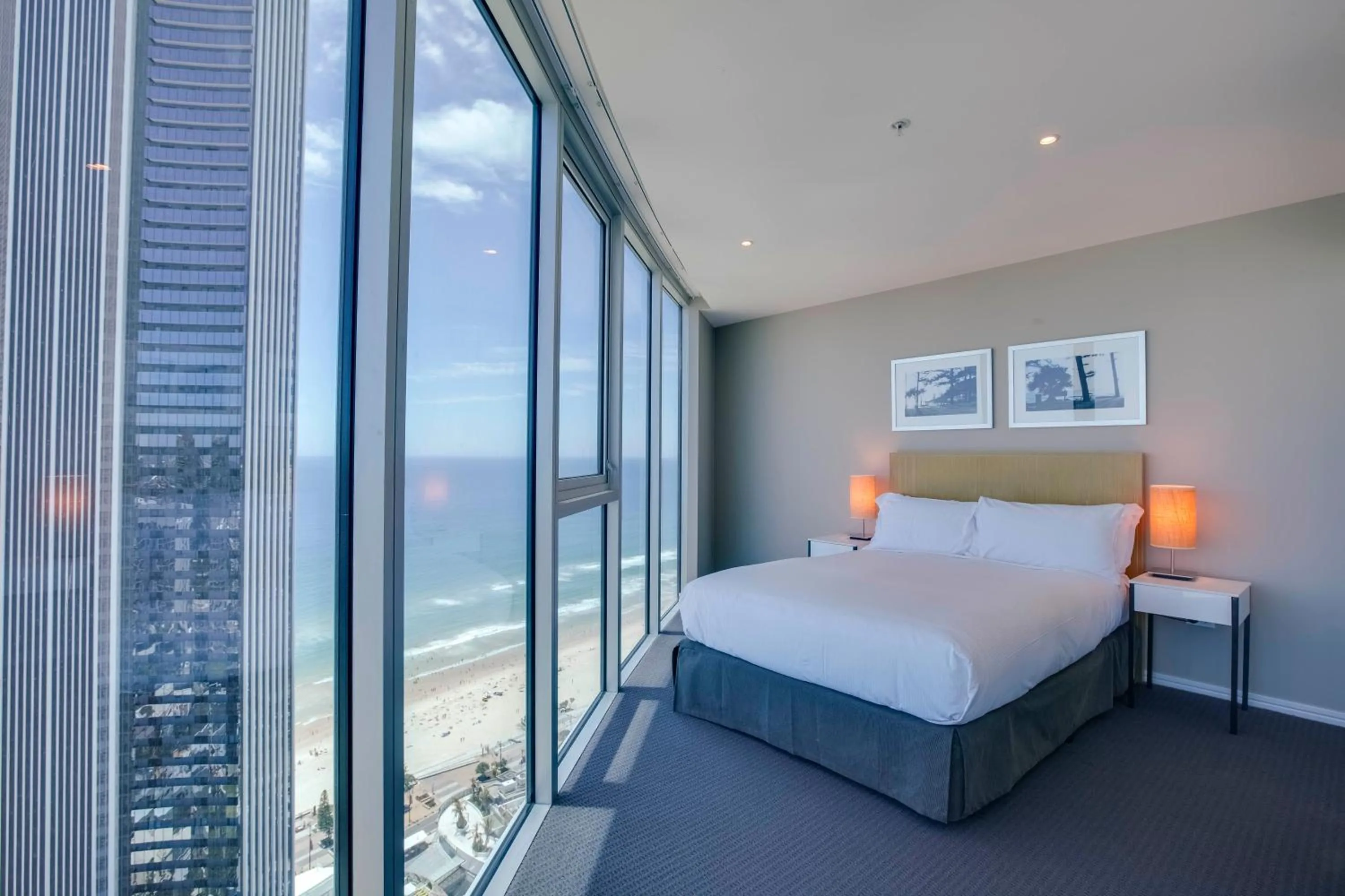 Bedroom, Bed in Hilton Surfers Paradise Hotel & Residences