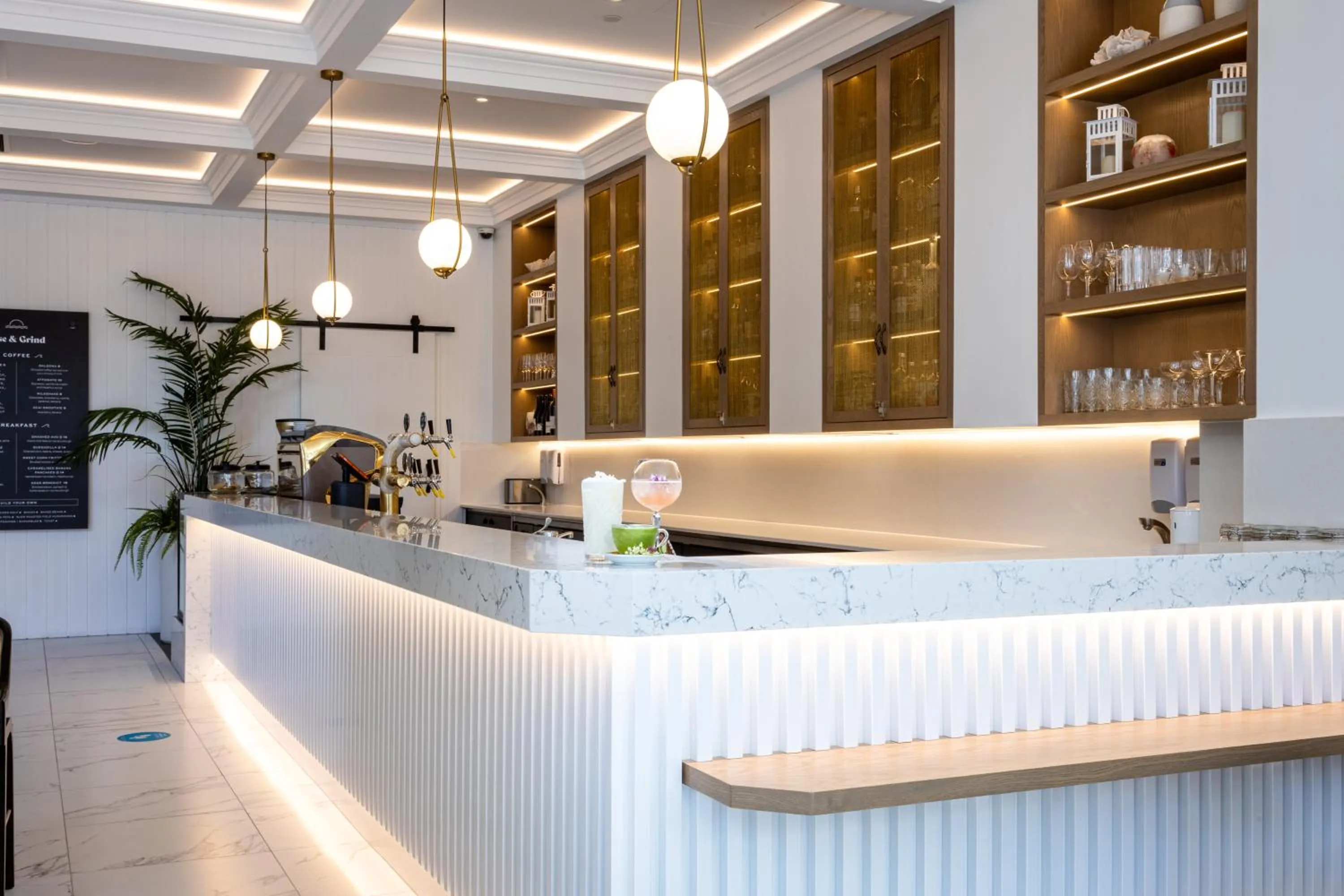 Restaurant/places to eat in Hilton Surfers Paradise Hotel & Residences