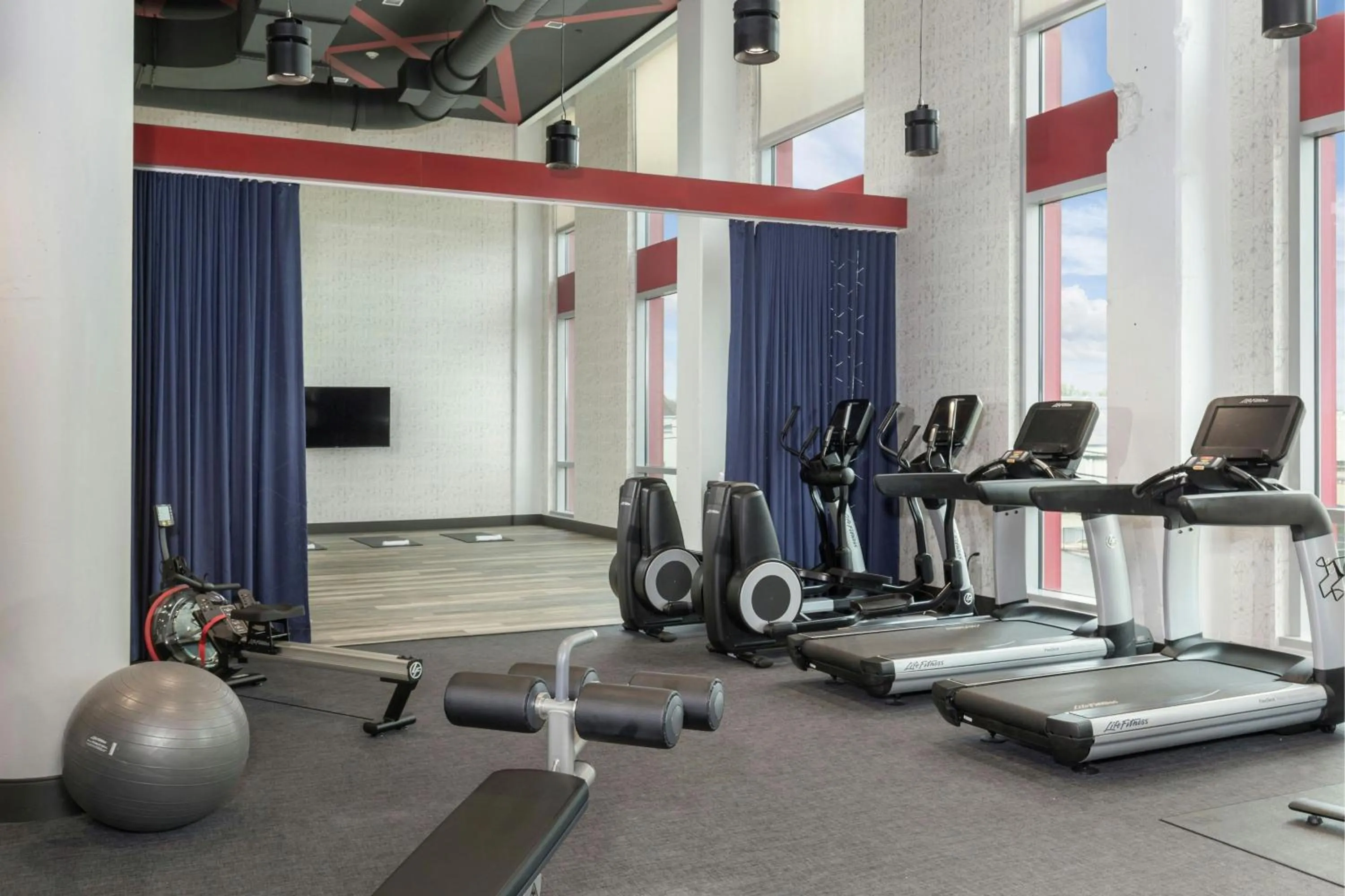 Fitness centre/facilities in The Summit Hotel