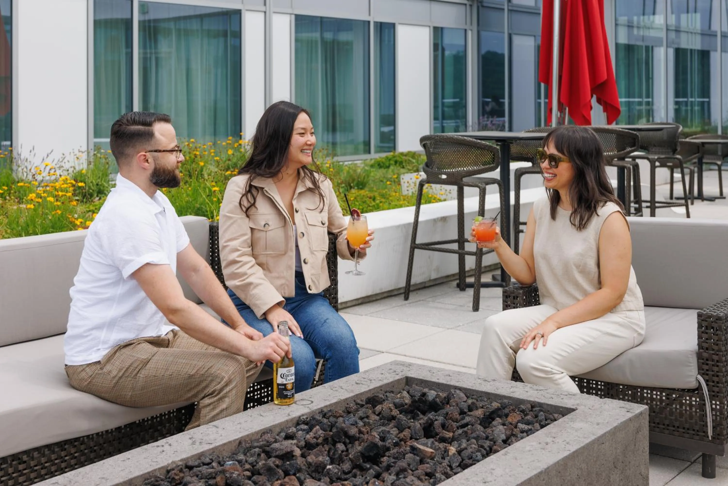 Restaurant/places to eat in The Summit Hotel