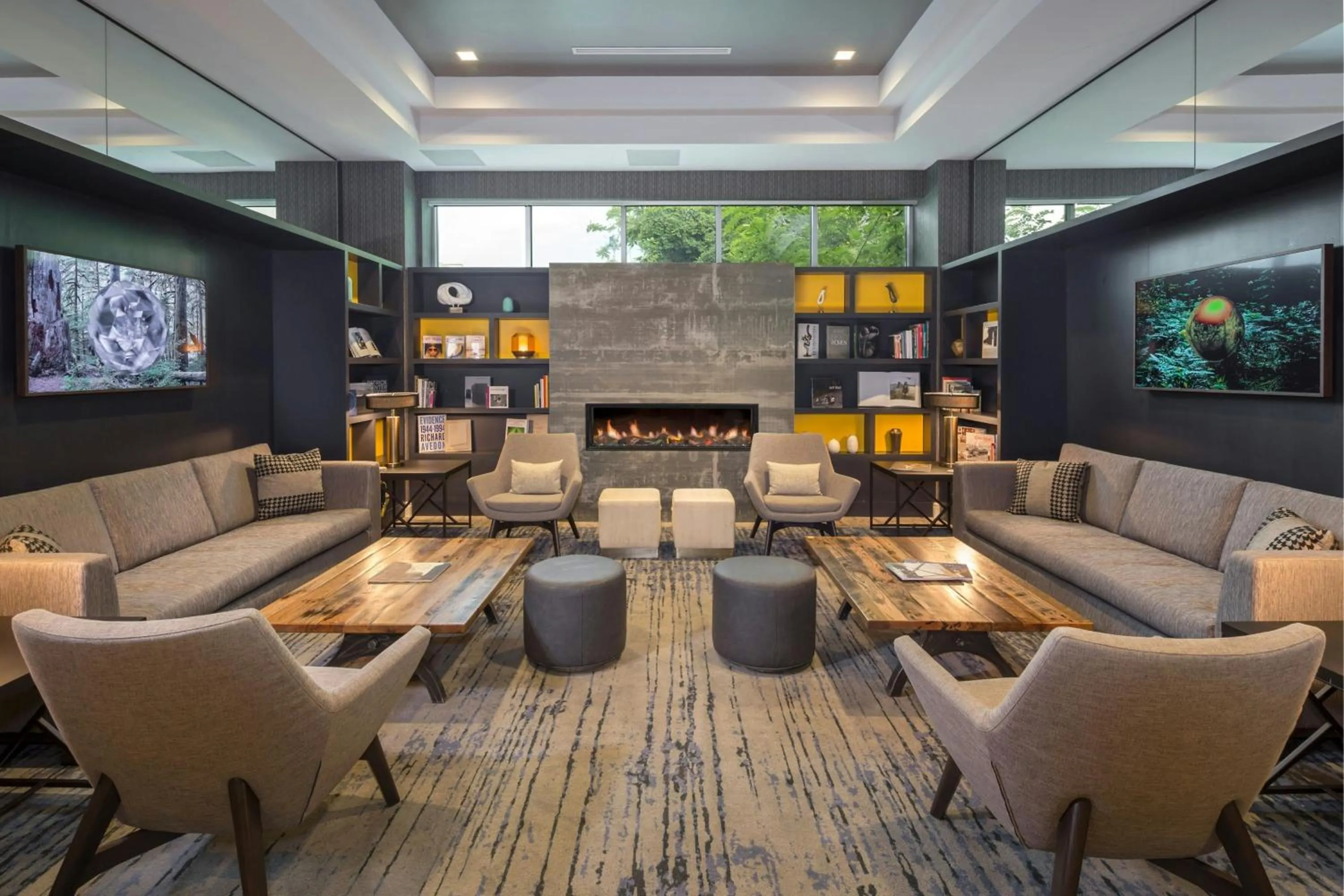 Lounge or bar in The Summit Hotel