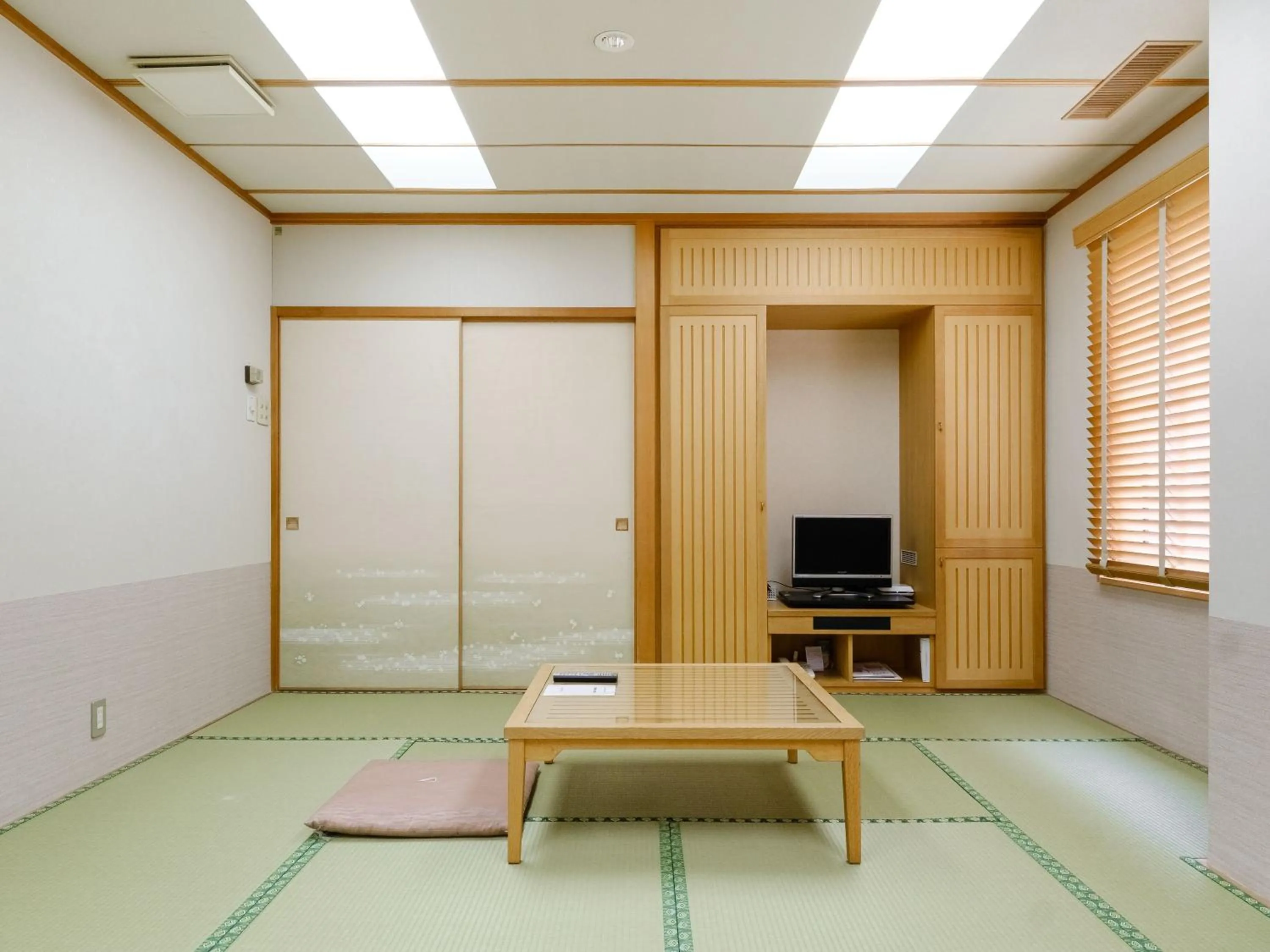 TV and multimedia in Tabist Abashiri Central Hotel