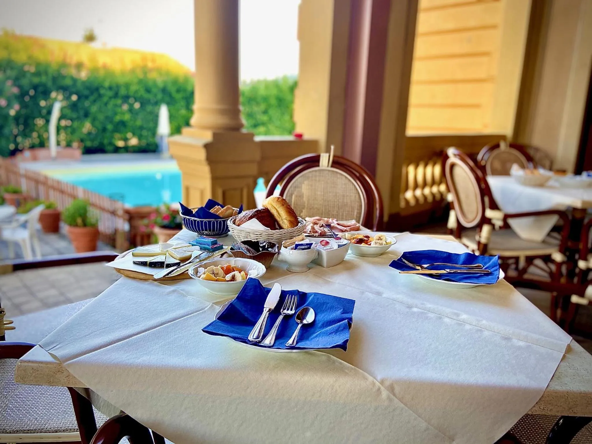 Breakfast in Villa Moorings