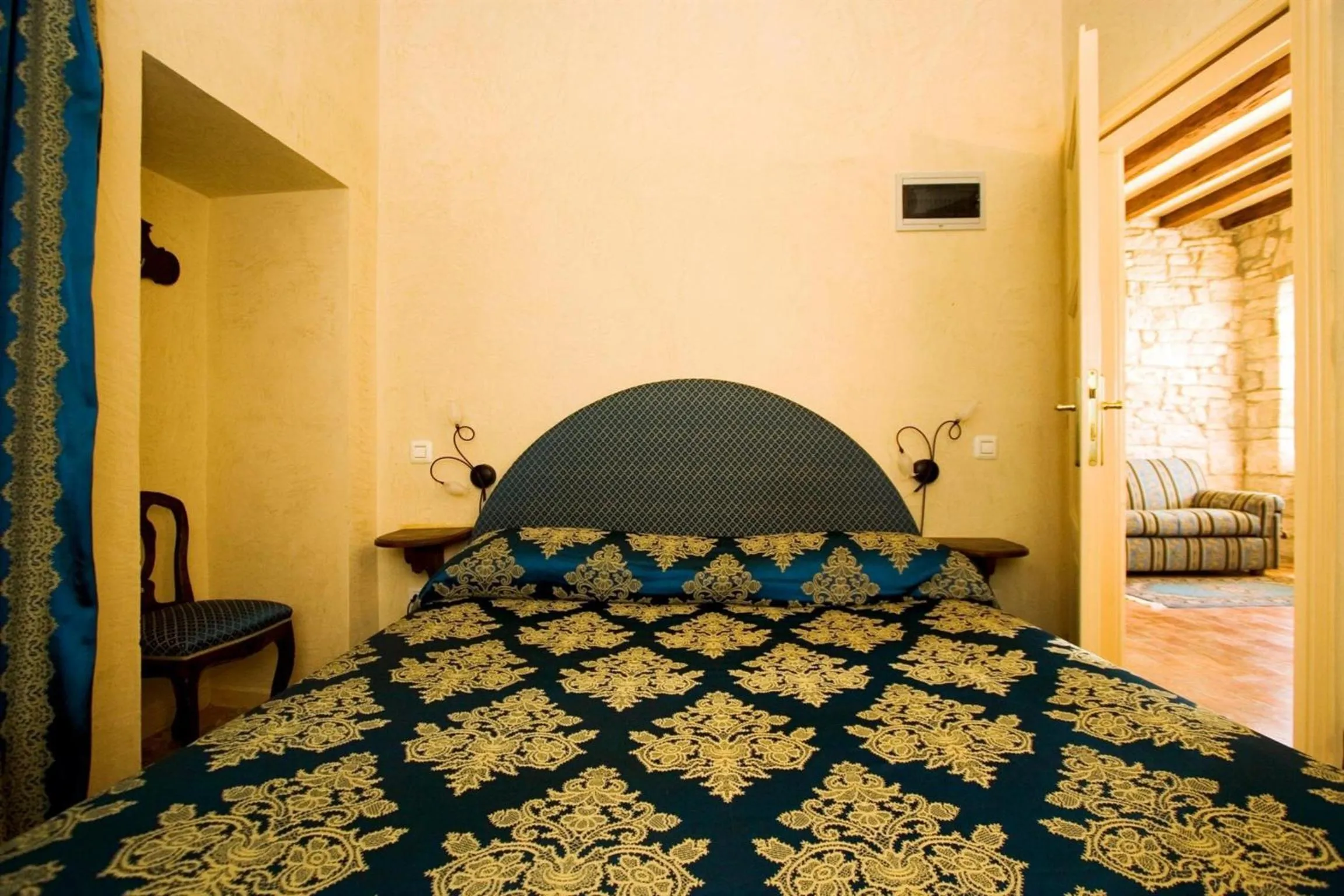 Bed in Residence PORTA ANTICA Centro Storico