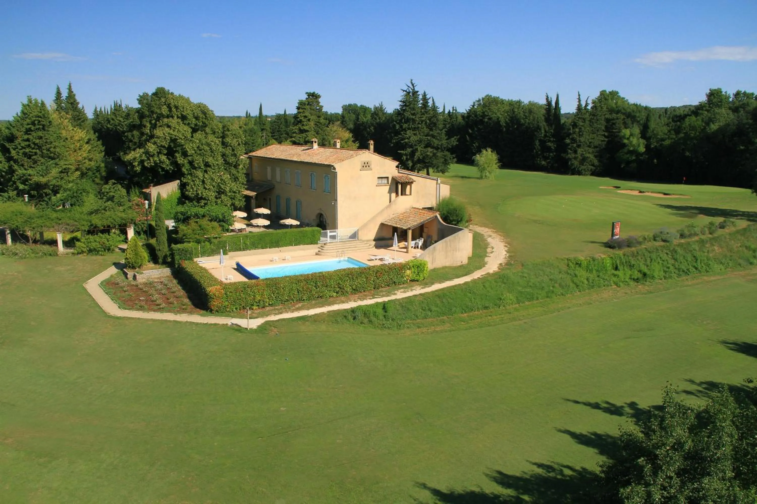 Property building in GOLF CLUB D'UZES