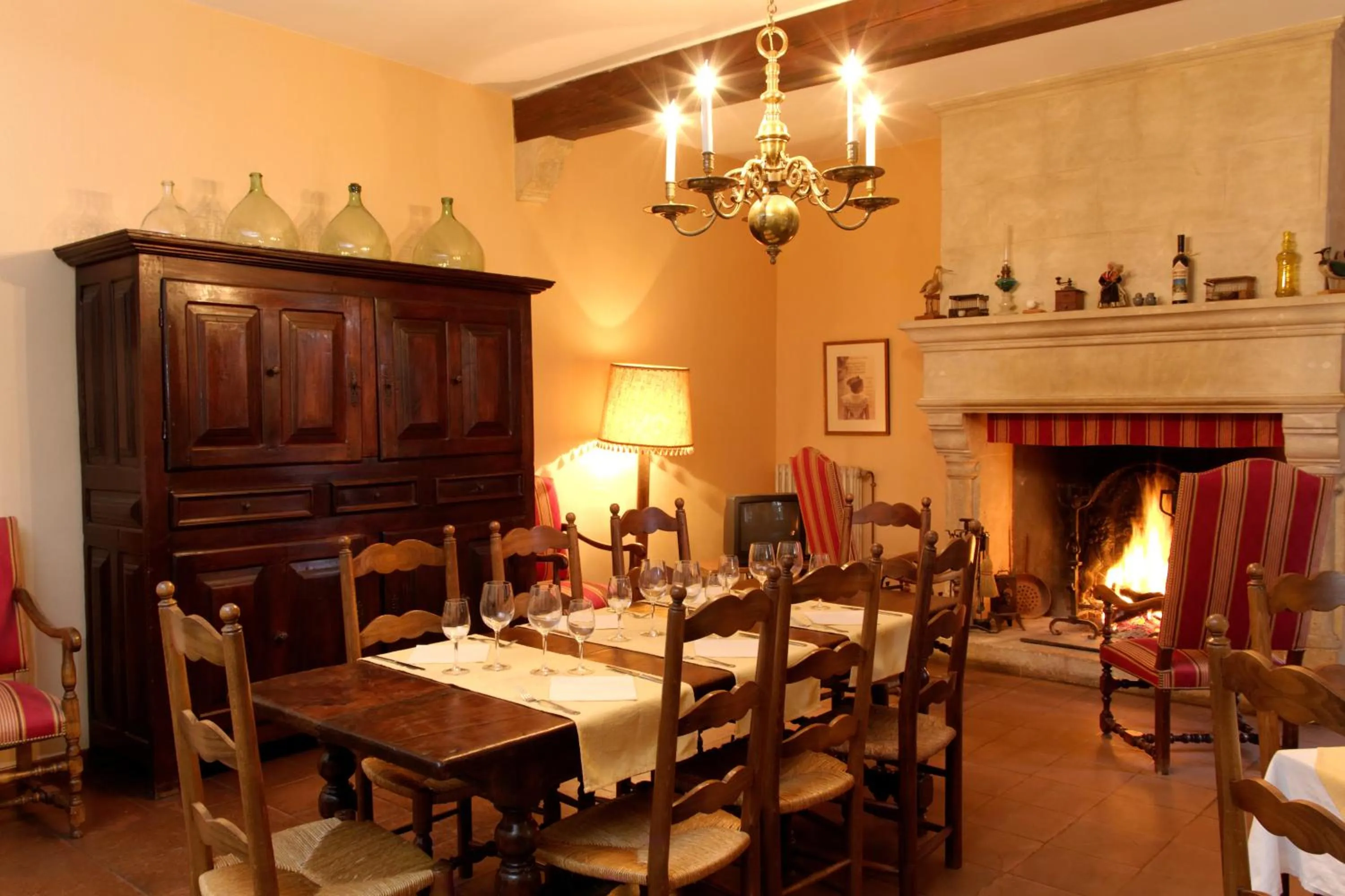 Restaurant/places to eat in GOLF CLUB D'UZES